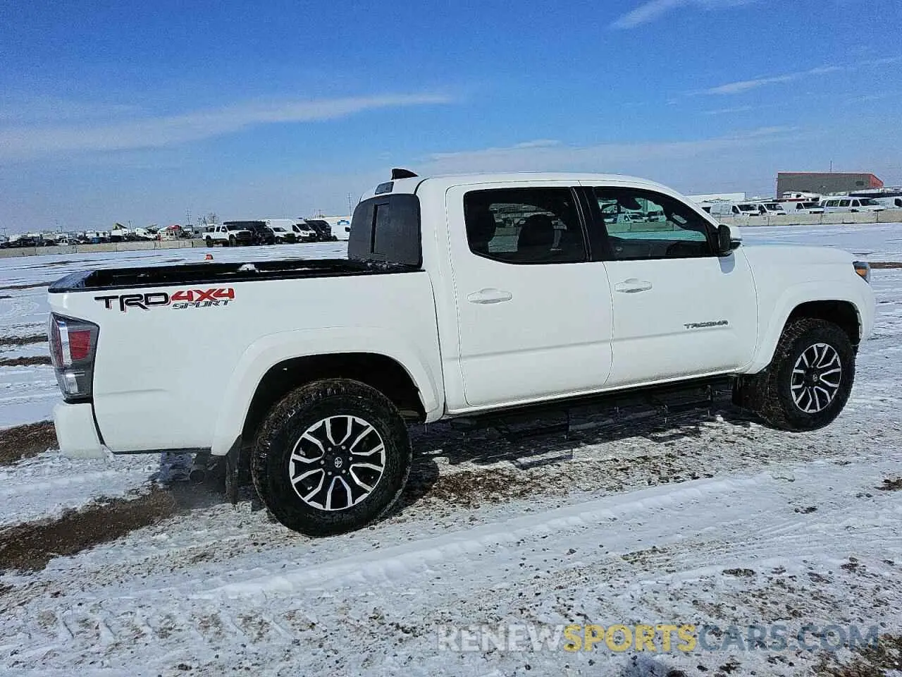 3 fotografías del automóvil dañado 3TMCZ5AN7PM585502 TOYOTA TACOMA 2023