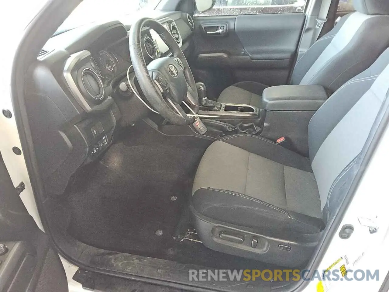7 fotografías del automóvil dañado 3TMCZ5AN7PM585502 TOYOTA TACOMA 2023