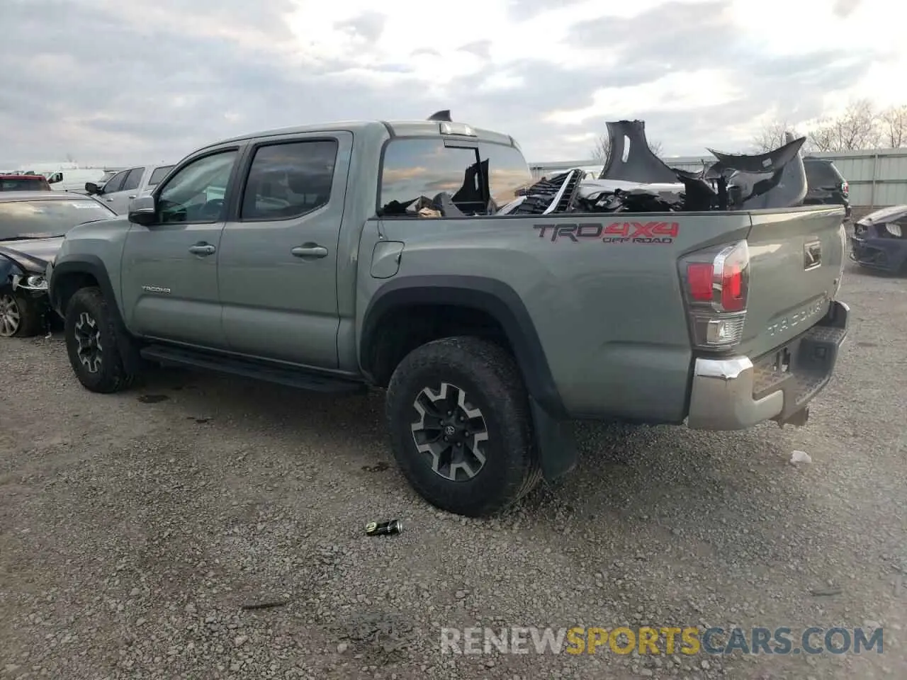 2 fotografías del automóvil dañado 3TMCZ5AN7PM588111 TOYOTA TACOMA 2023