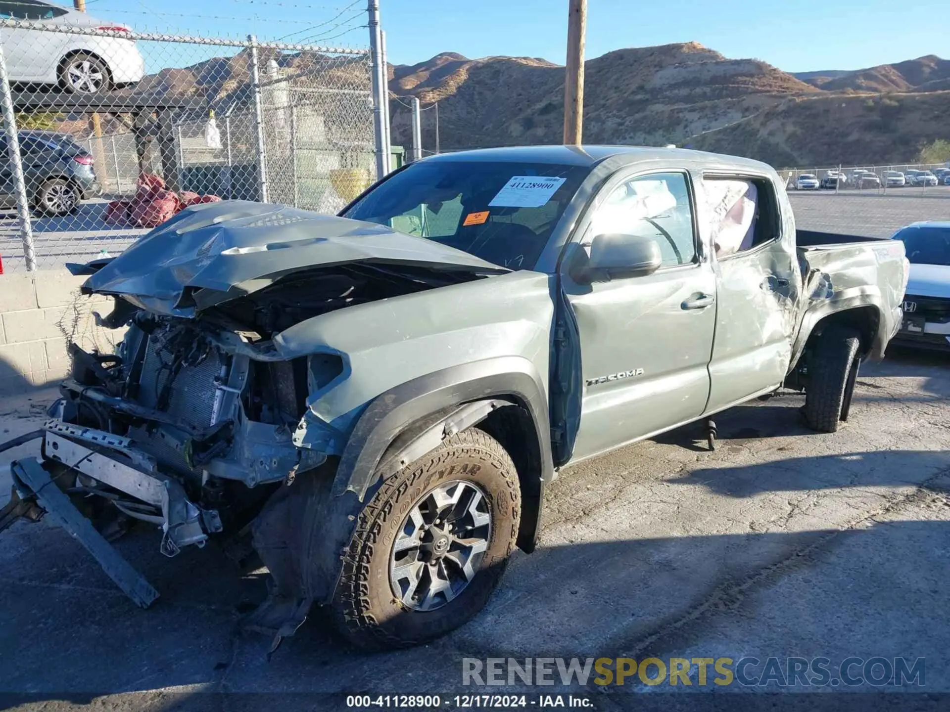 2 fotografías del automóvil dañado 3TMCZ5AN7PM606302 TOYOTA TACOMA 2023