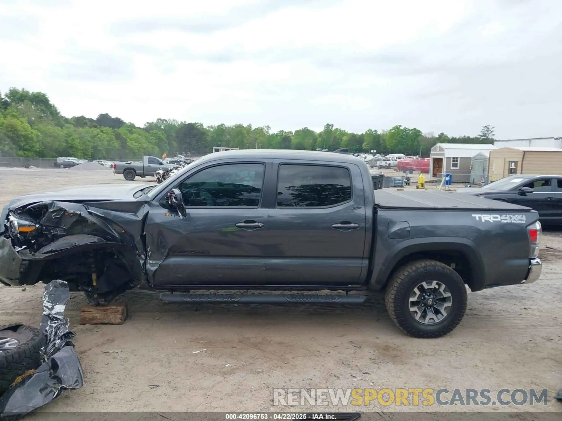 14 fotografías del automóvil dañado 3TMCZ5AN7PM614741 TOYOTA TACOMA 2023