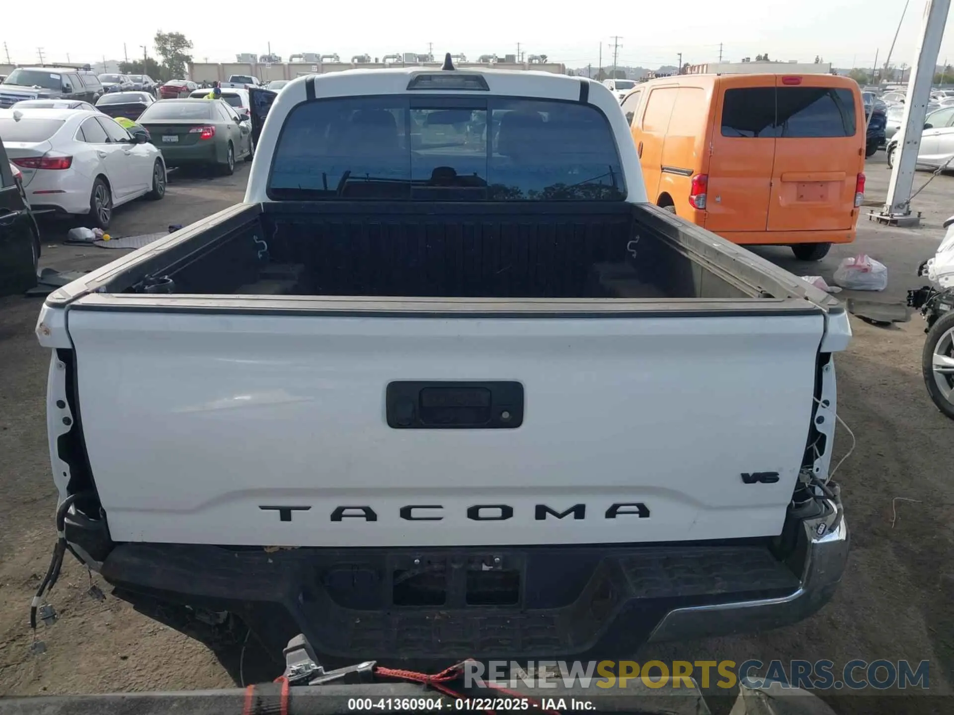 17 fotografías del automóvil dañado 3TMCZ5AN7PM638828 TOYOTA TACOMA 2023