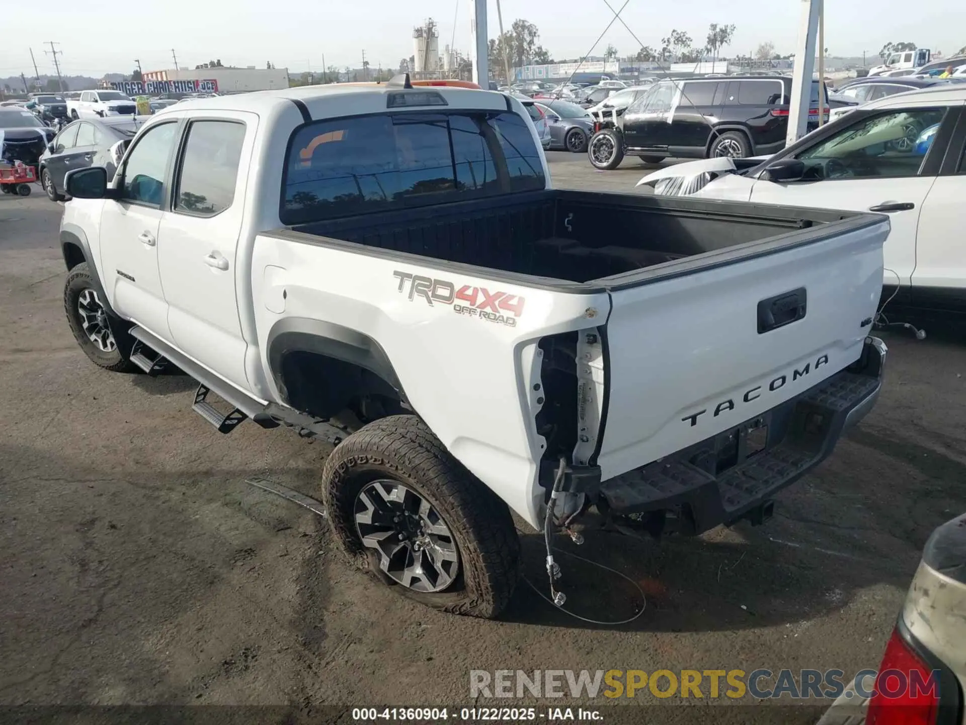 3 fotografías del automóvil dañado 3TMCZ5AN7PM638828 TOYOTA TACOMA 2023