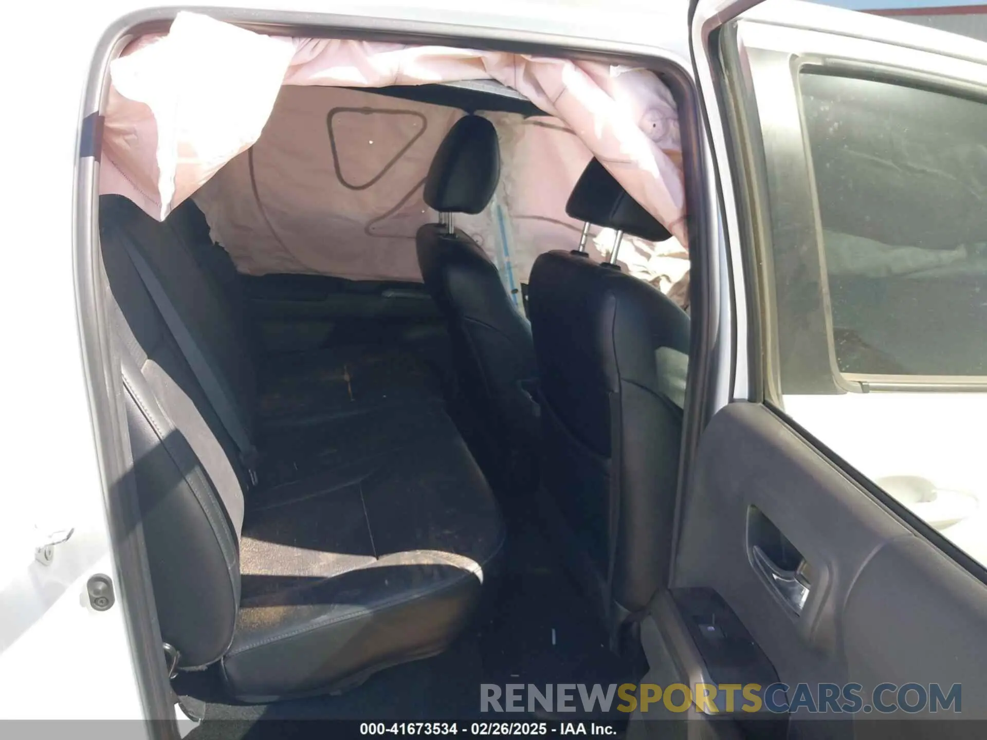 8 fotografías del automóvil dañado 3TMCZ5AN7PM653250 TOYOTA TACOMA 2023