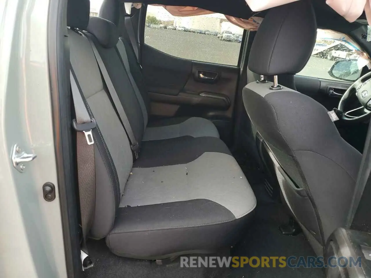 10 fotografías del automóvil dañado 3TMCZ5AN8PM548667 TOYOTA TACOMA 2023