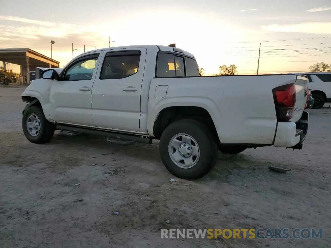 2 fotografías del automóvil dañado 3TMCZ5AN8PM548992 TOYOTA TACOMA 2023