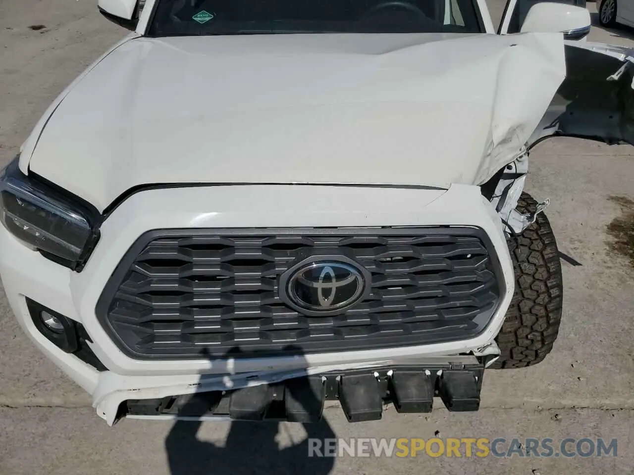 11 fotografías del automóvil dañado 3TMCZ5AN8PM589655 TOYOTA TACOMA 2023