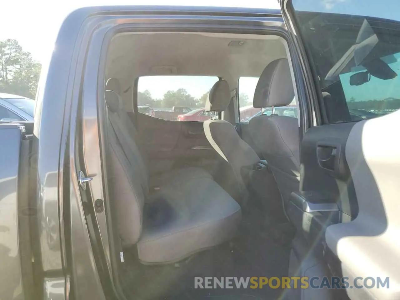 10 fotografías del automóvil dañado 3TMCZ5AN8PM620225 TOYOTA TACOMA 2023