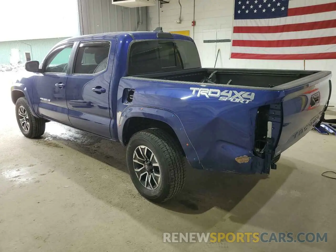 2 fotografías del automóvil dañado 3TMCZ5AN8PM649661 TOYOTA TACOMA 2023
