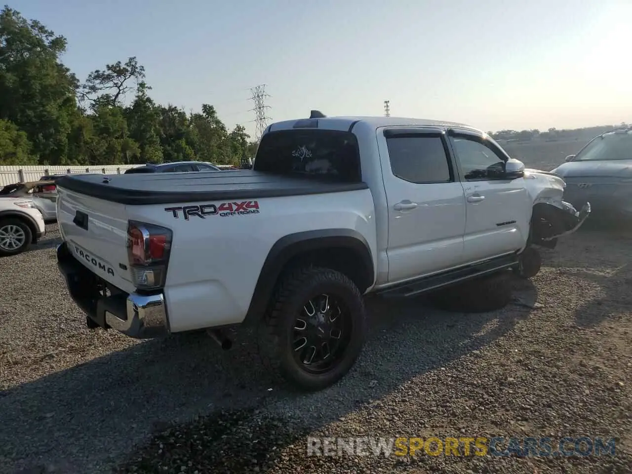 3 fotografías del automóvil dañado 3TMCZ5AN9PM542523 TOYOTA TACOMA 2023