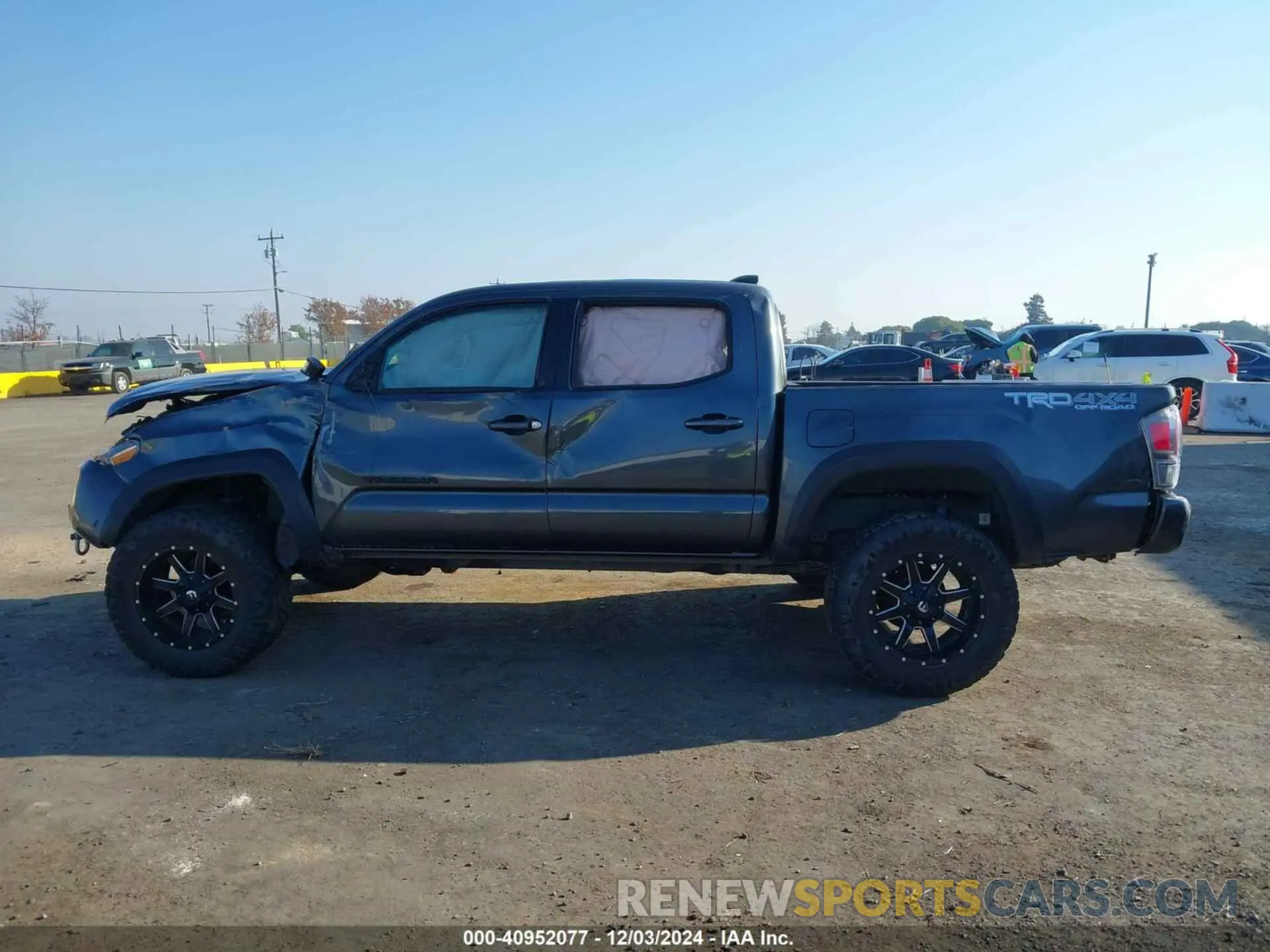 15 fotografías del automóvil dañado 3TMCZ5AN9PM599062 TOYOTA TACOMA 2023