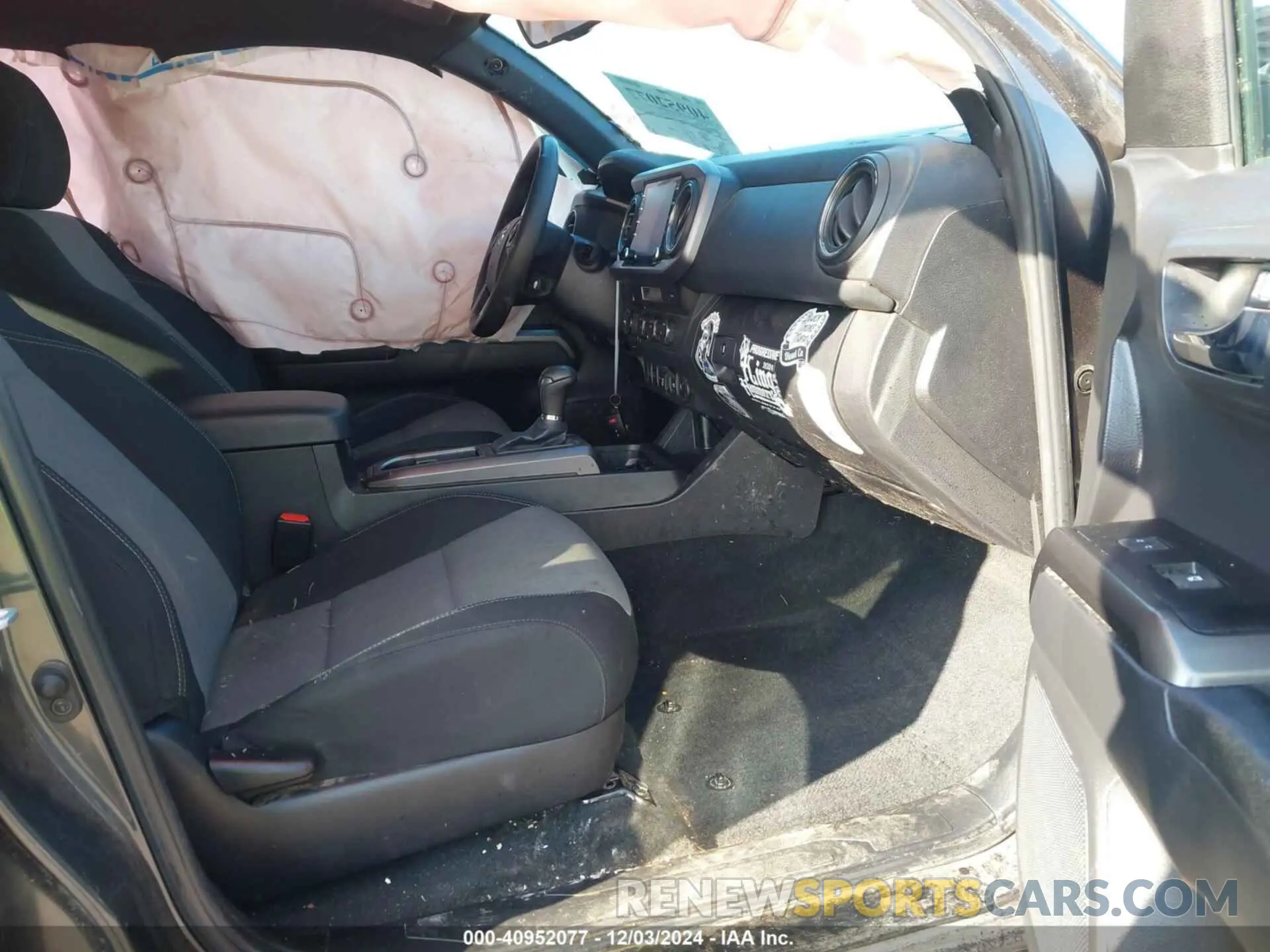5 fotografías del automóvil dañado 3TMCZ5AN9PM599062 TOYOTA TACOMA 2023