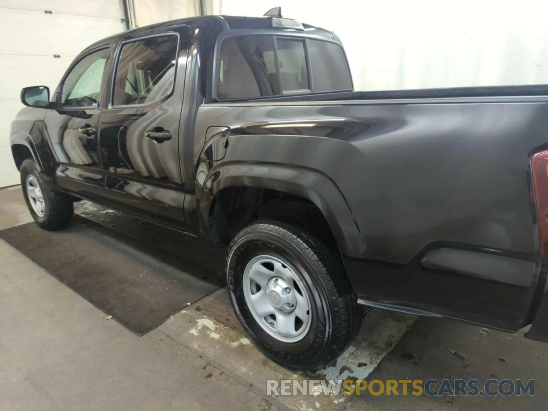 2 fotografías del automóvil dañado 3TMCZ5ANXPM542904 TOYOTA TACOMA 2023