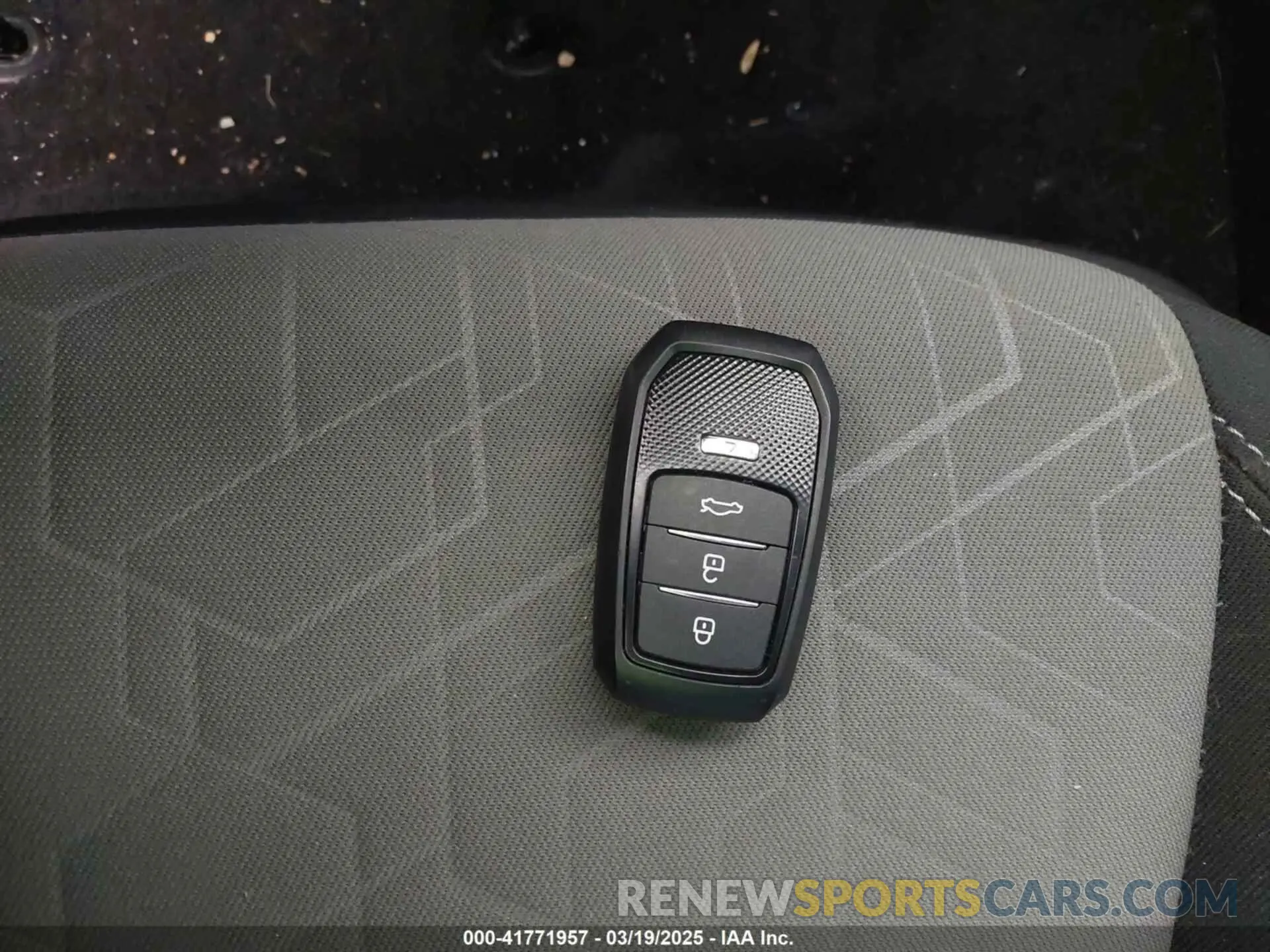 11 fotografías del automóvil dañado 3TMCZ5ANXPM613857 TOYOTA TACOMA 2023