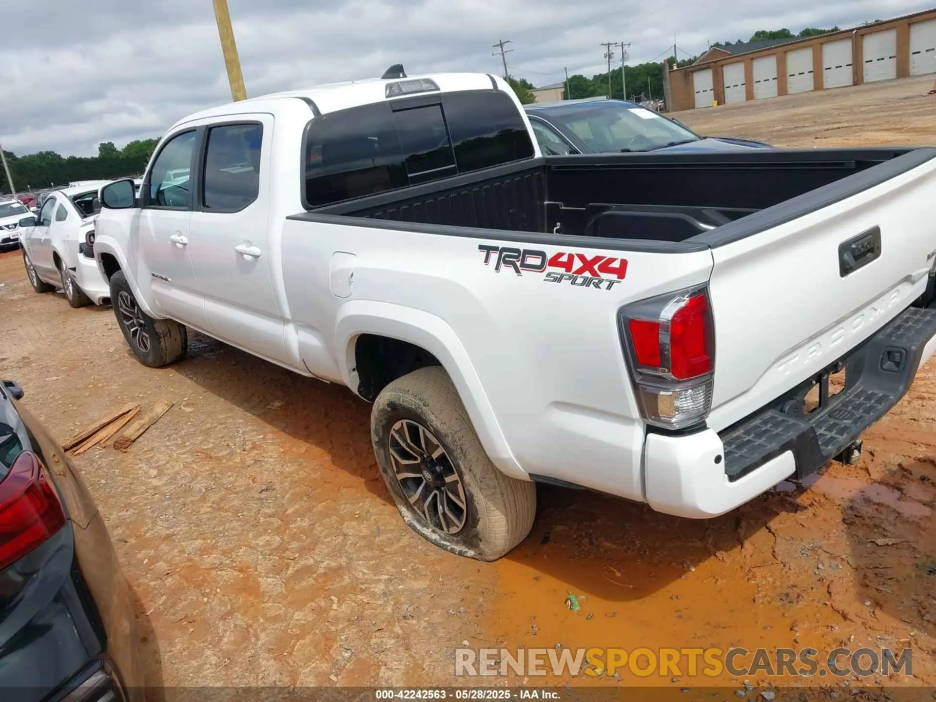 3 fotografías del automóvil dañado 3TMDZ5BN0PM153028 TOYOTA TACOMA 2023