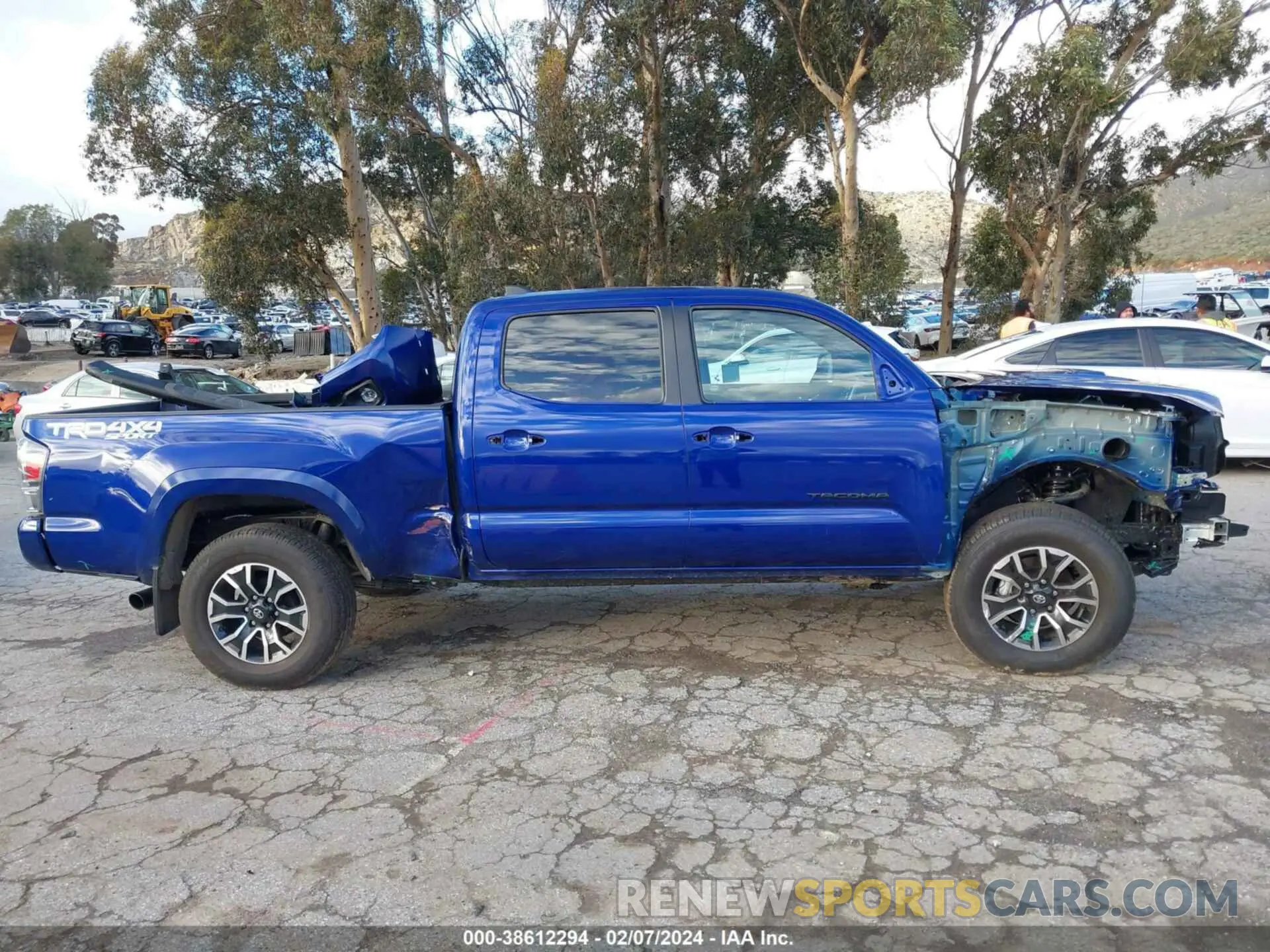 14 fotografías del automóvil dañado 3TMDZ5BN0PM166037 TOYOTA TACOMA 2023