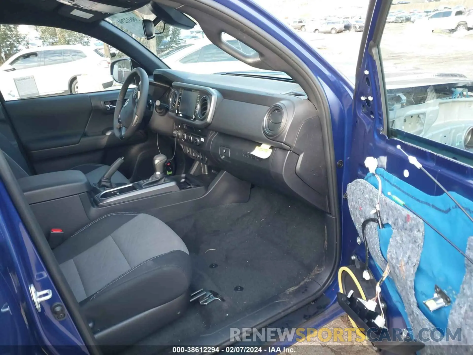 5 fotografías del automóvil dañado 3TMDZ5BN0PM166037 TOYOTA TACOMA 2023