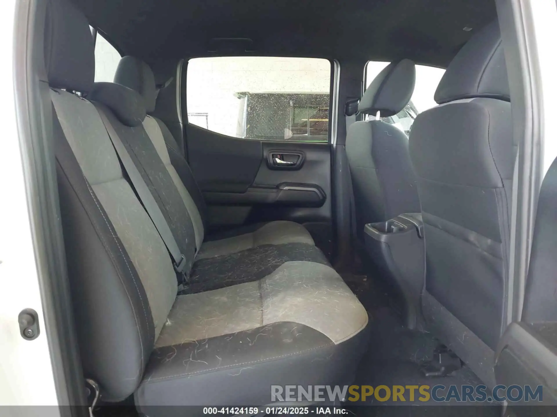 8 fotografías del automóvil dañado 3TMDZ5BN1PM158884 TOYOTA TACOMA 2023