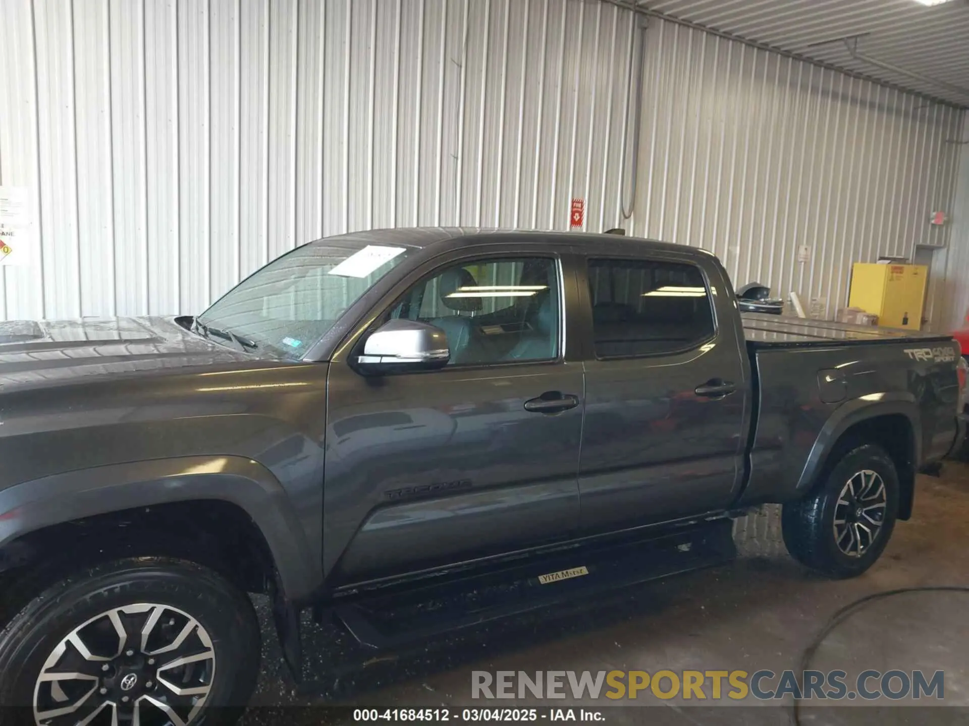 14 fotografías del automóvil dañado 3TMDZ5BN1PM159548 TOYOTA TACOMA 2023