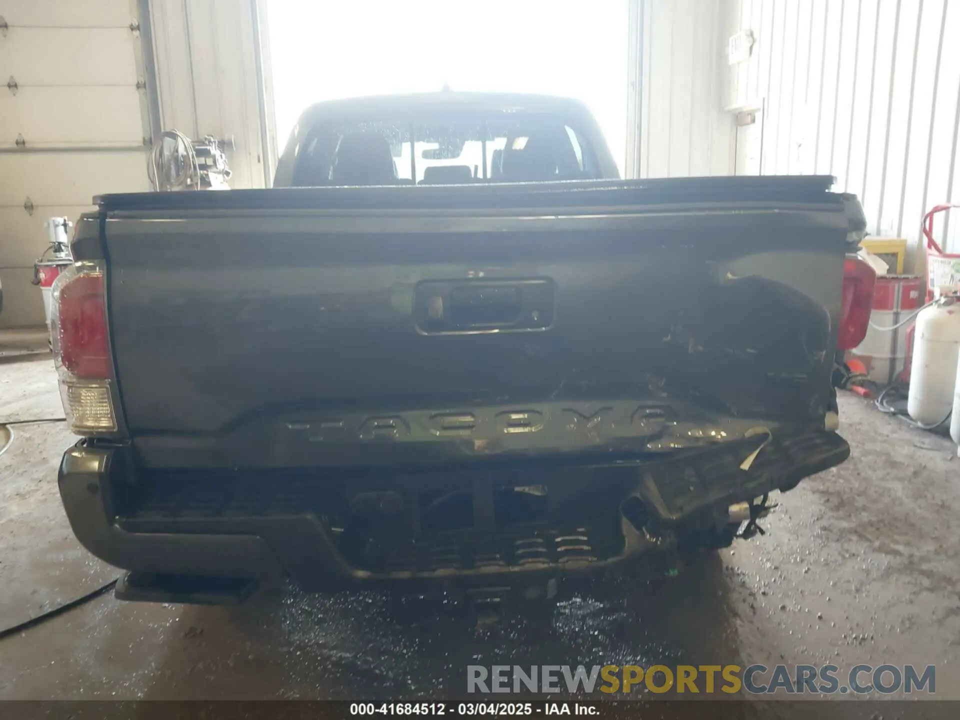 16 fotografías del automóvil dañado 3TMDZ5BN1PM159548 TOYOTA TACOMA 2023