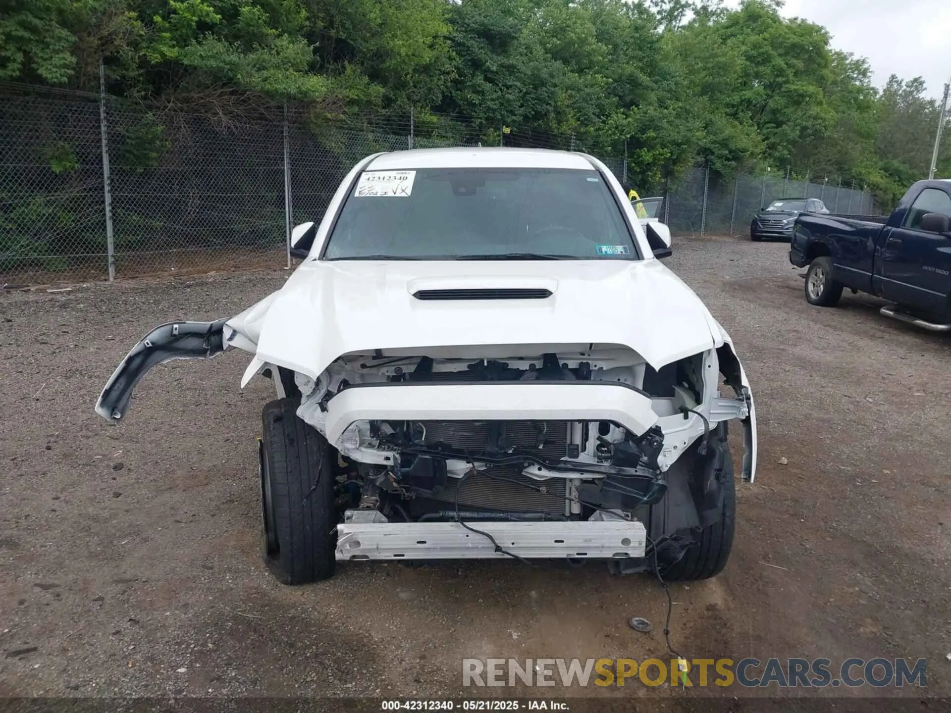 12 fotografías del automóvil dañado 3TMDZ5BN3PM141729 TOYOTA TACOMA 2023