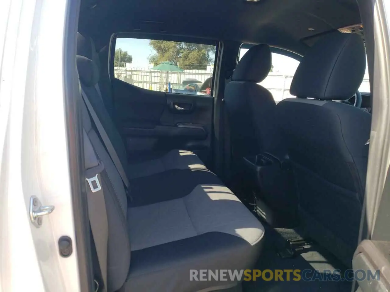 10 fotografías del automóvil dañado 3TMDZ5BN3PM164962 TOYOTA TACOMA 2023