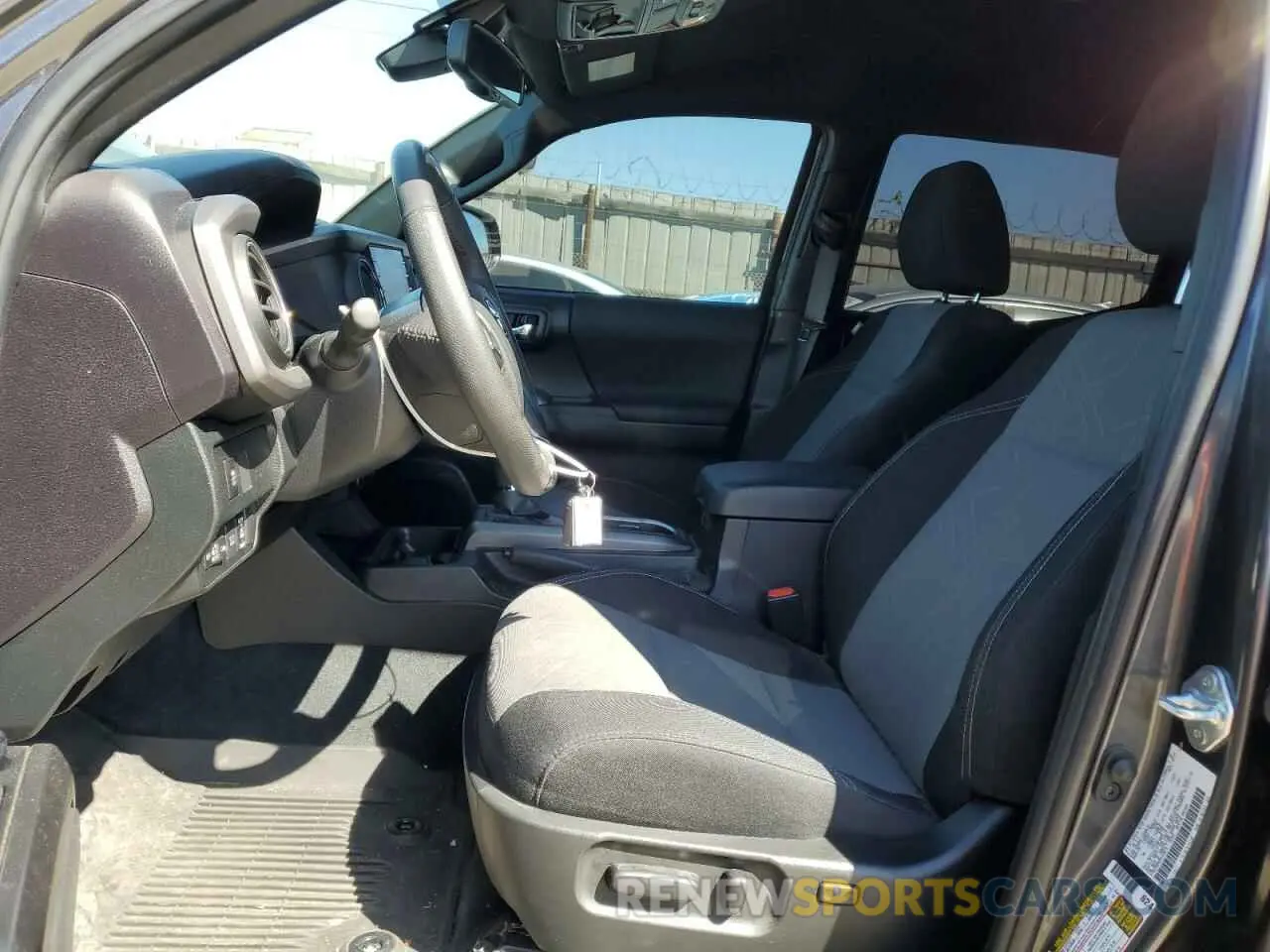 7 fotografías del automóvil dañado 3TMDZ5BN4PM163819 TOYOTA TACOMA 2023