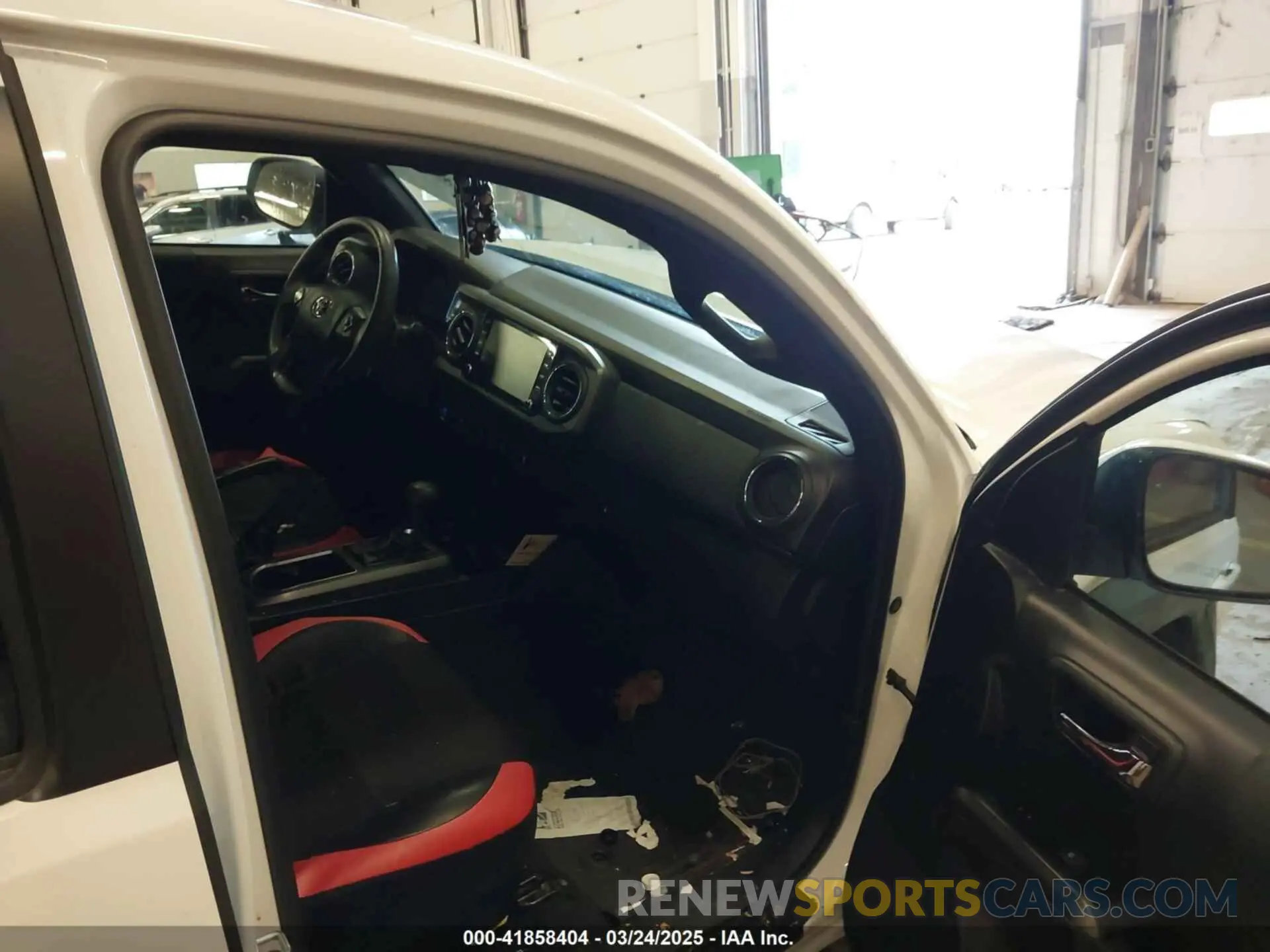 5 fotografías del automóvil dañado 3TMDZ5BN6PM155155 TOYOTA TACOMA 2023