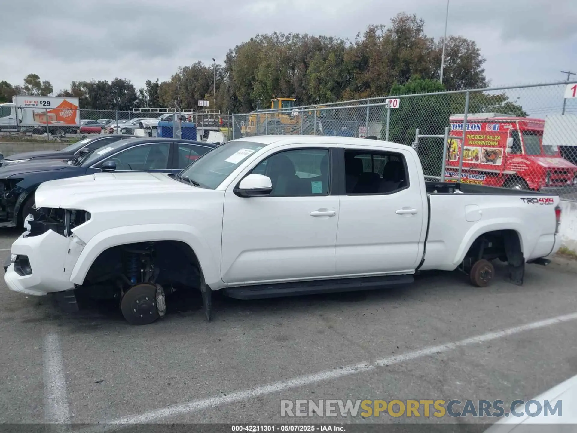 14 fotografías del automóvil dañado 3TMDZ5BN8PM167825 TOYOTA TACOMA 2023