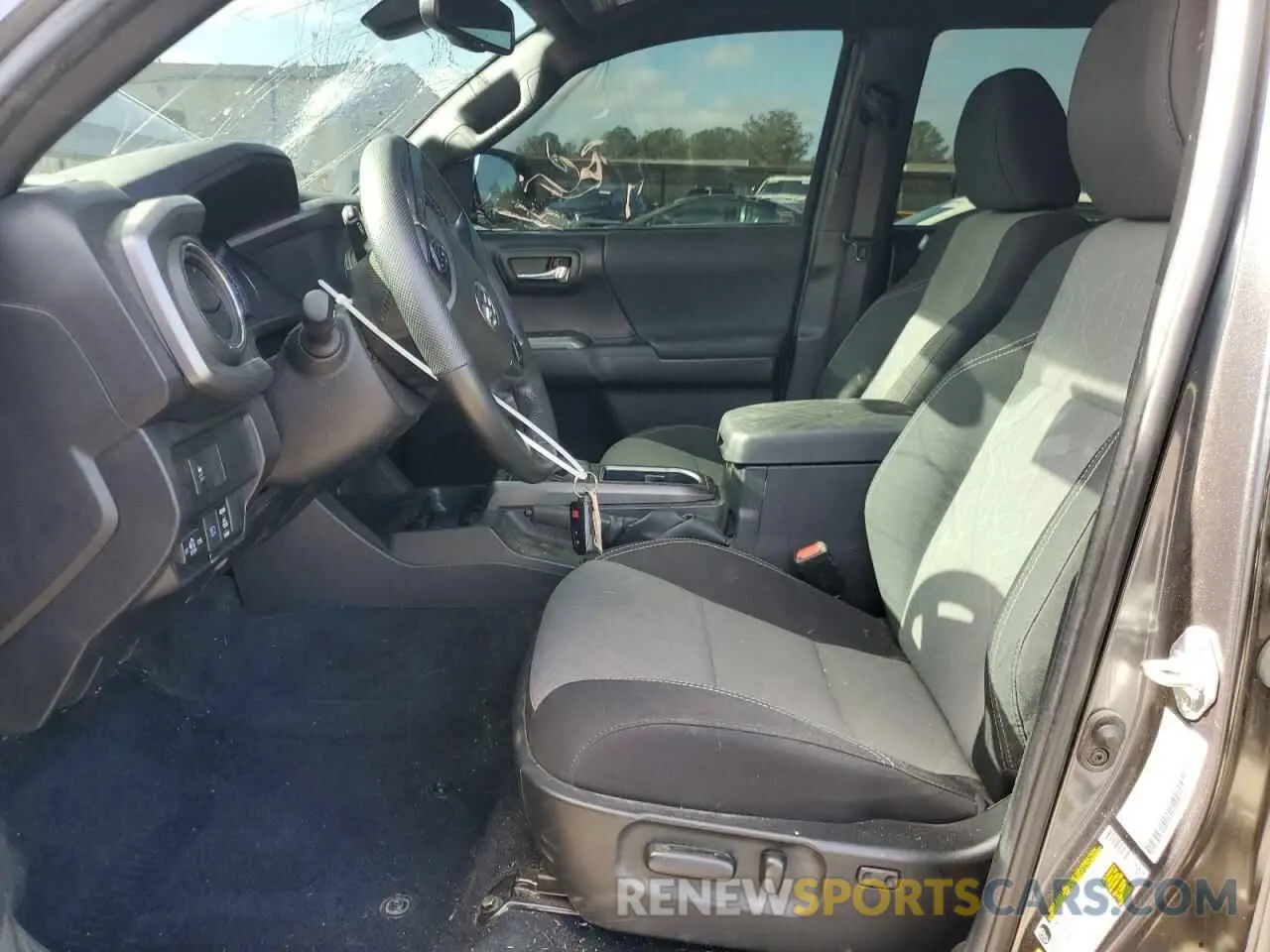 7 fotografías del automóvil dañado 3TMDZ5BNXPM141677 TOYOTA TACOMA 2023