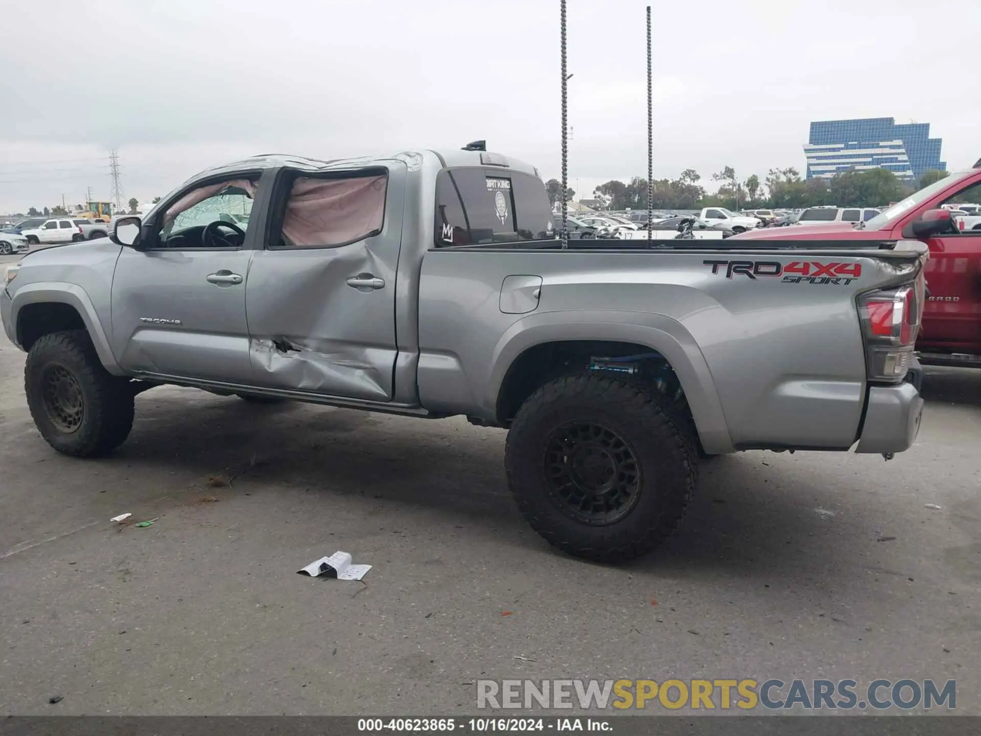 13 fotografías del automóvil dañado 3TMDZ5BNXPM153666 TOYOTA TACOMA 2023