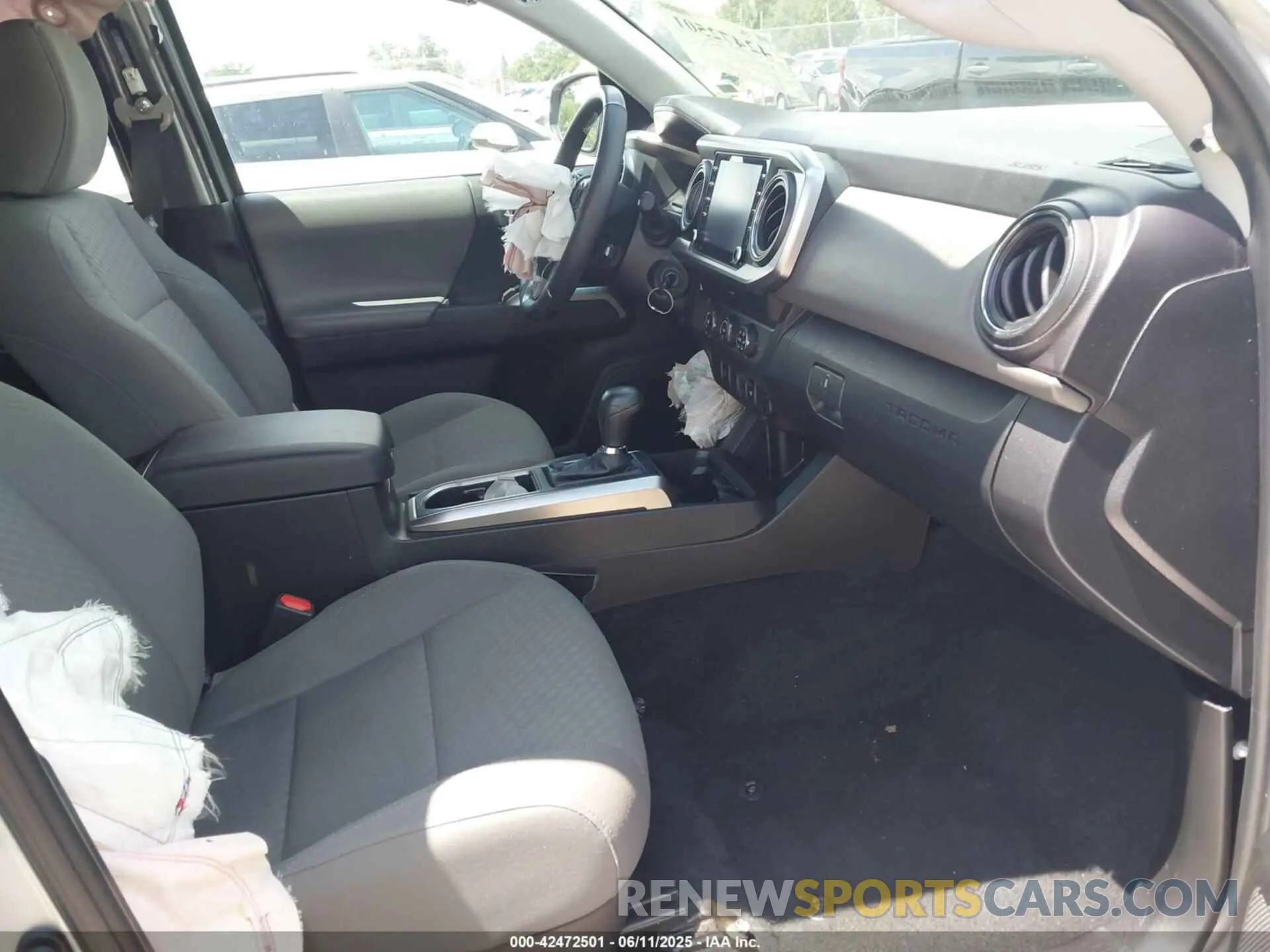 5 fotografías del automóvil dañado 3TYAX5GN0PT090132 TOYOTA TACOMA 2023