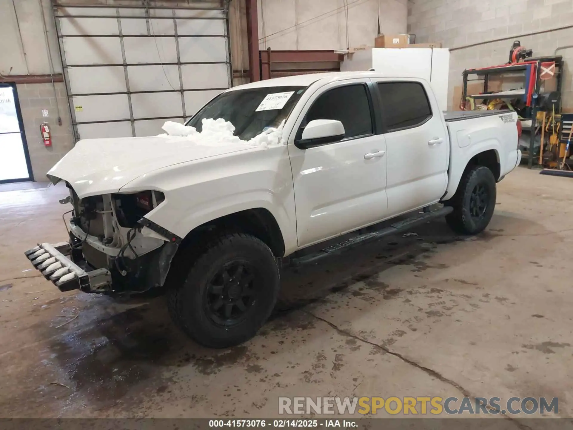 2 fotografías del automóvil dañado 3TYAX5GN1PT072089 TOYOTA TACOMA 2023