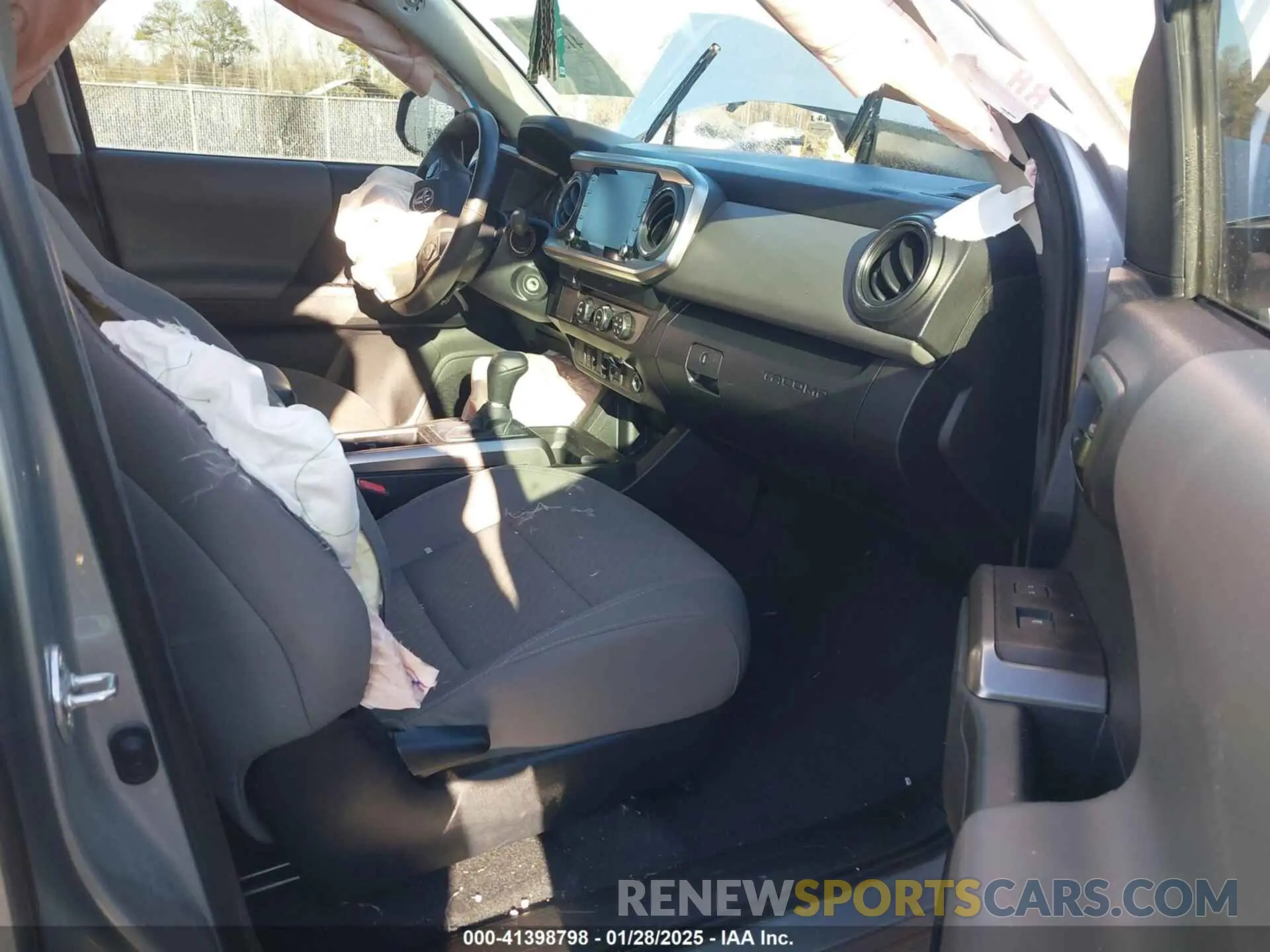 5 fotografías del automóvil dañado 3TYAX5GN3PT067248 TOYOTA TACOMA 2023