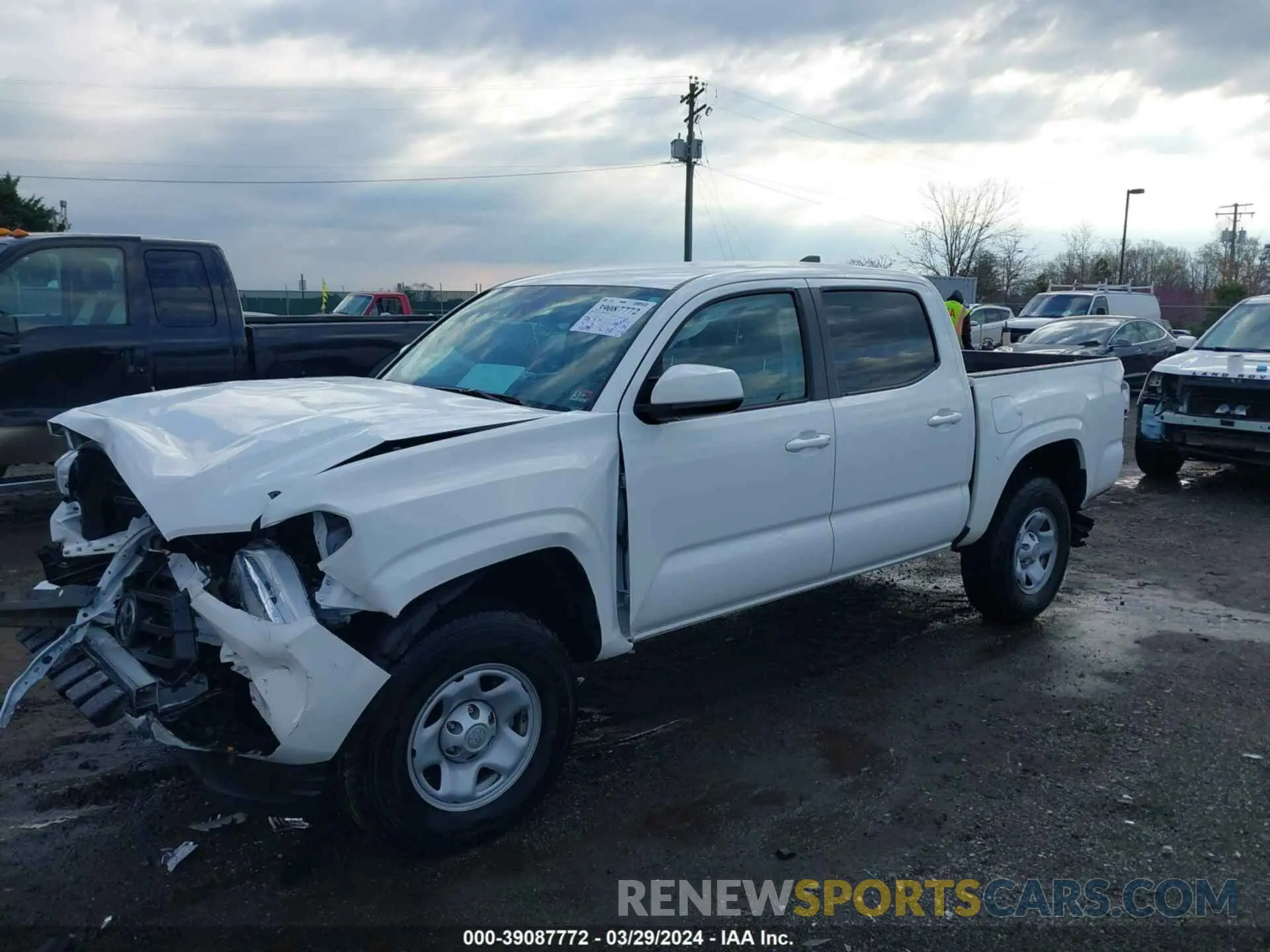 2 fotografías del automóvil dañado 3TYAX5GN6PT076042 TOYOTA TACOMA 2023