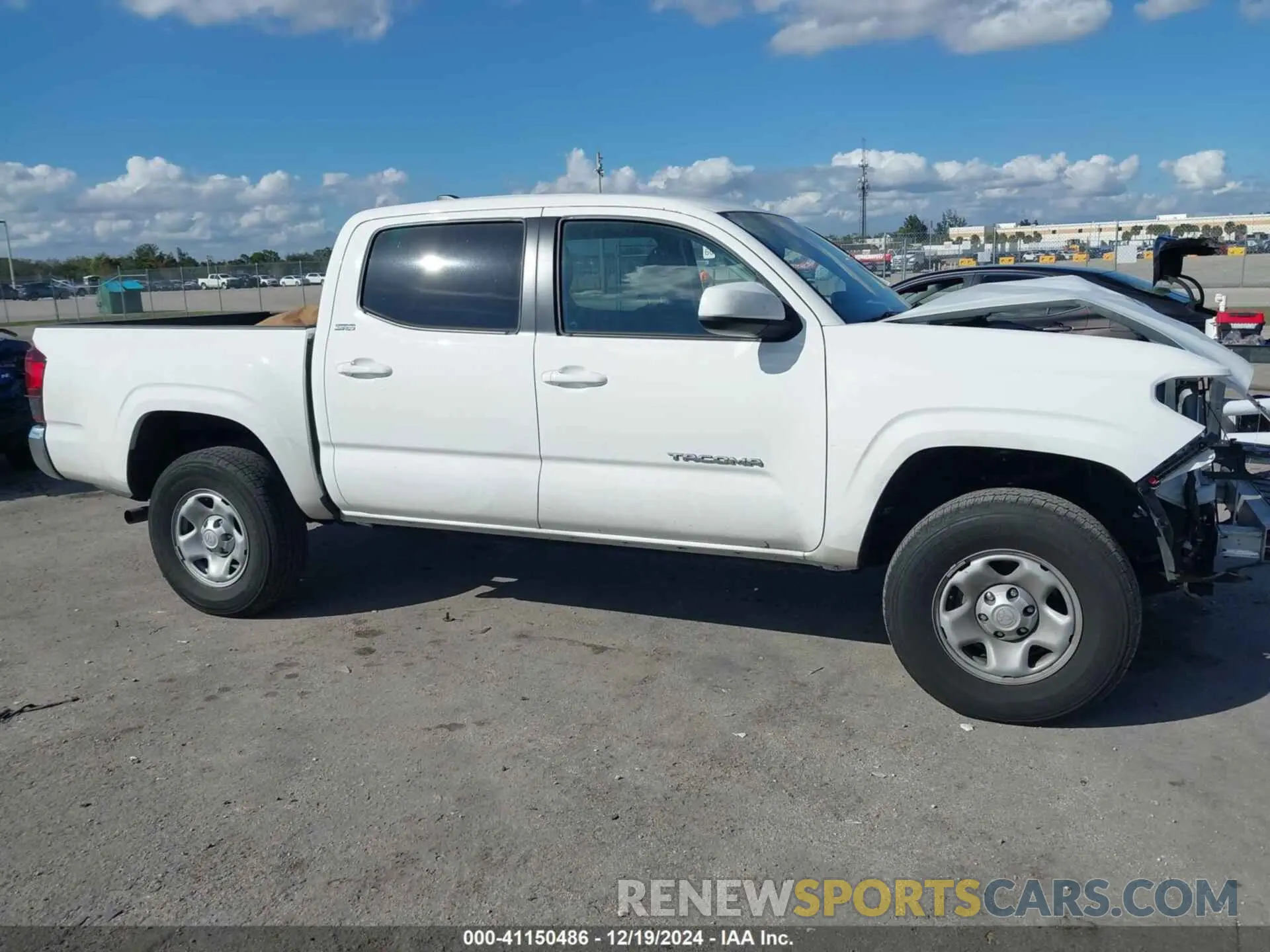 13 fotografías del automóvil dañado 3TYAX5GNXPT072480 TOYOTA TACOMA 2023