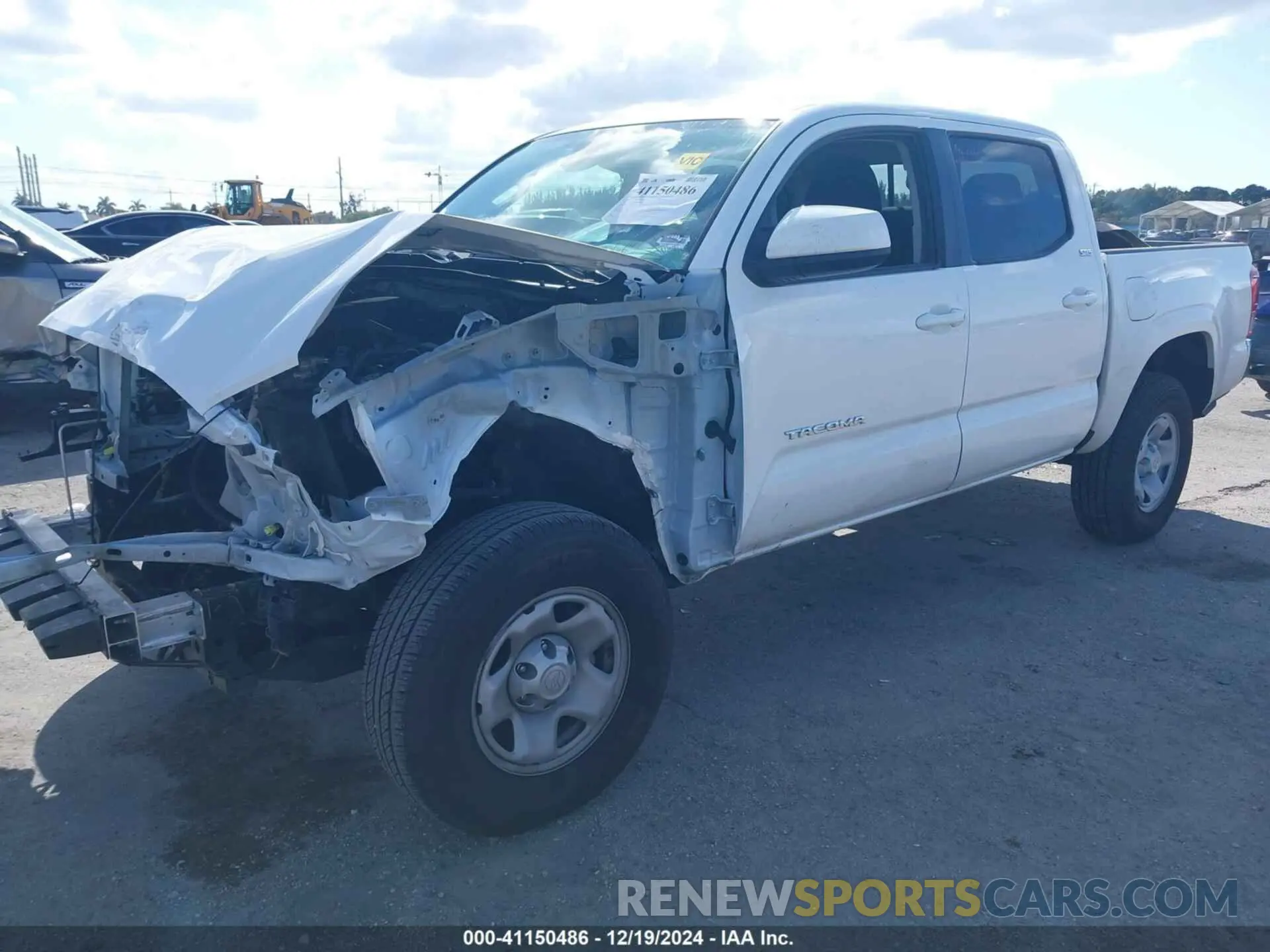 2 fotografías del automóvil dañado 3TYAX5GNXPT072480 TOYOTA TACOMA 2023