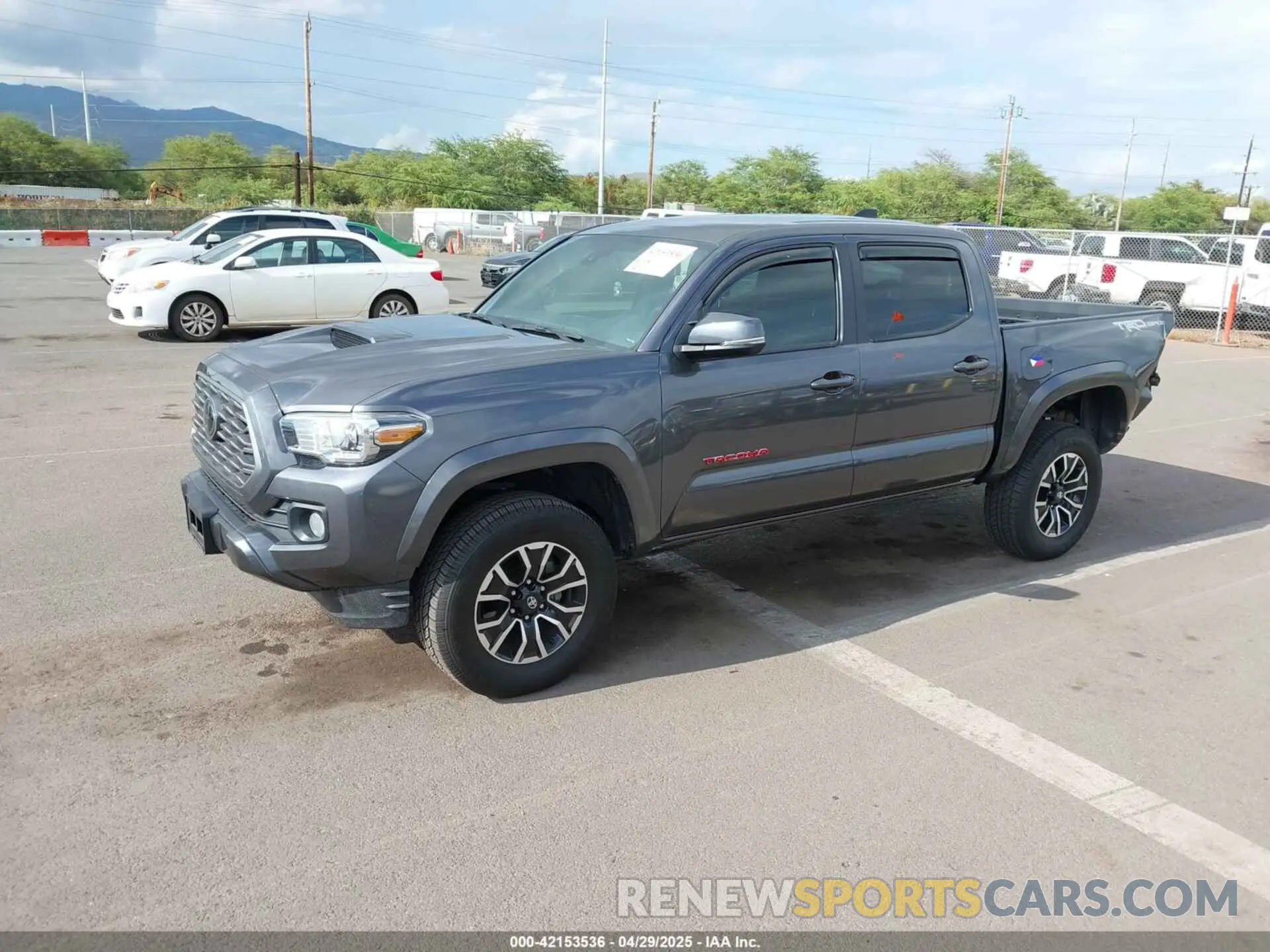 2 fotografías del automóvil dañado 3TYAZ5CN0PT033154 TOYOTA TACOMA 2023