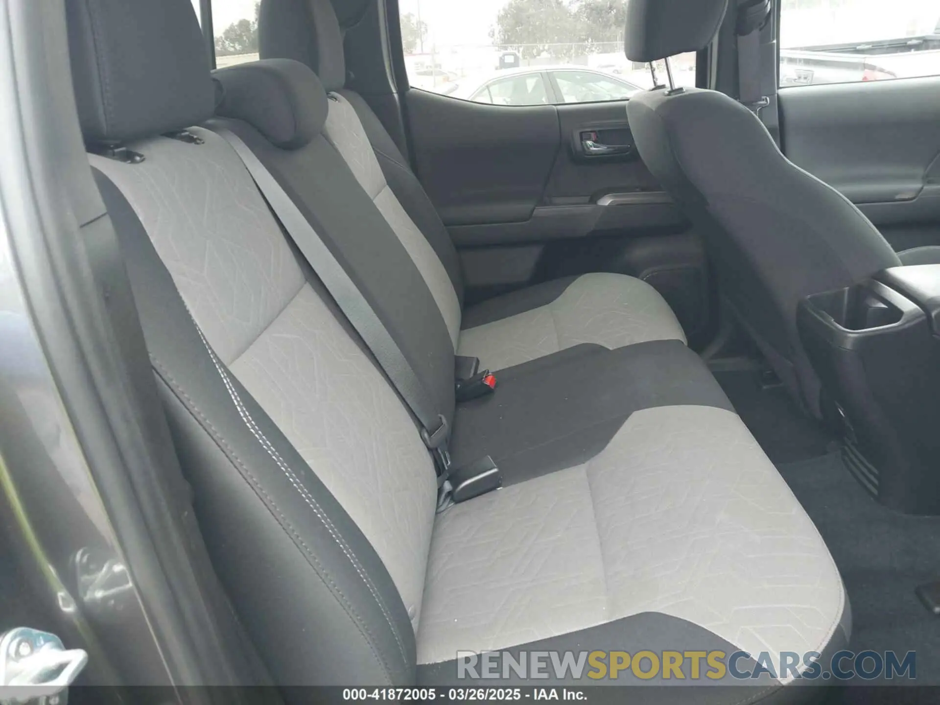 8 fotografías del automóvil dañado 3TYAZ5CN1PT041683 TOYOTA TACOMA 2023