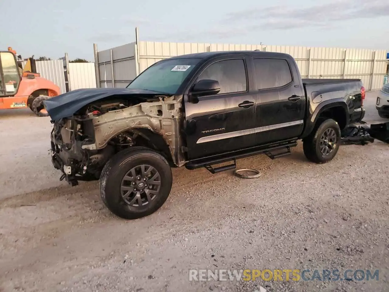 1 fotografías del automóvil dañado 3TYAZ5CN3PT033455 TOYOTA TACOMA 2023