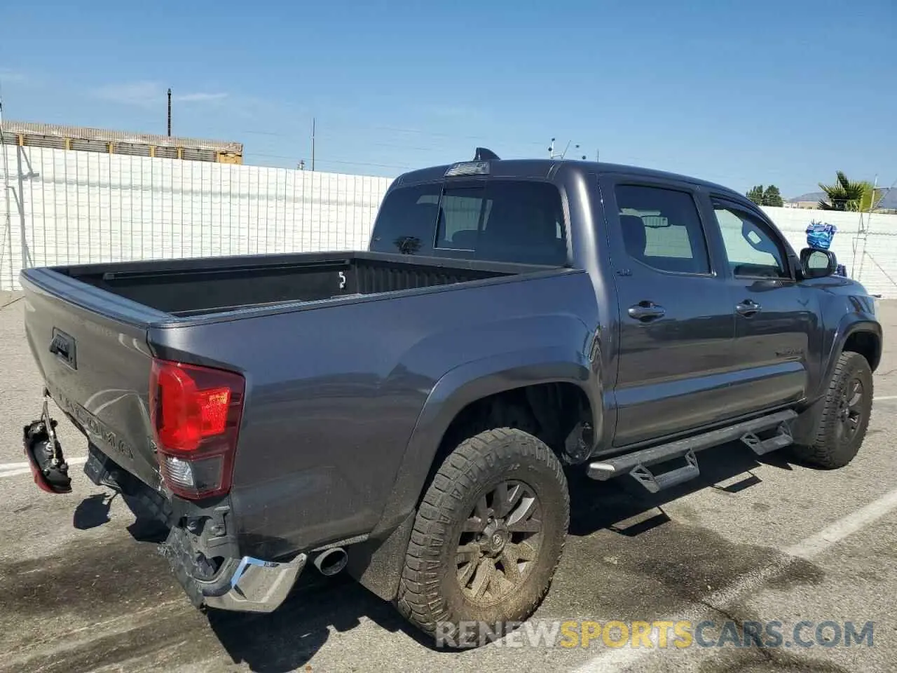 3 fotografías del automóvil dañado 3TYAZ5CN6PT030551 TOYOTA TACOMA 2023