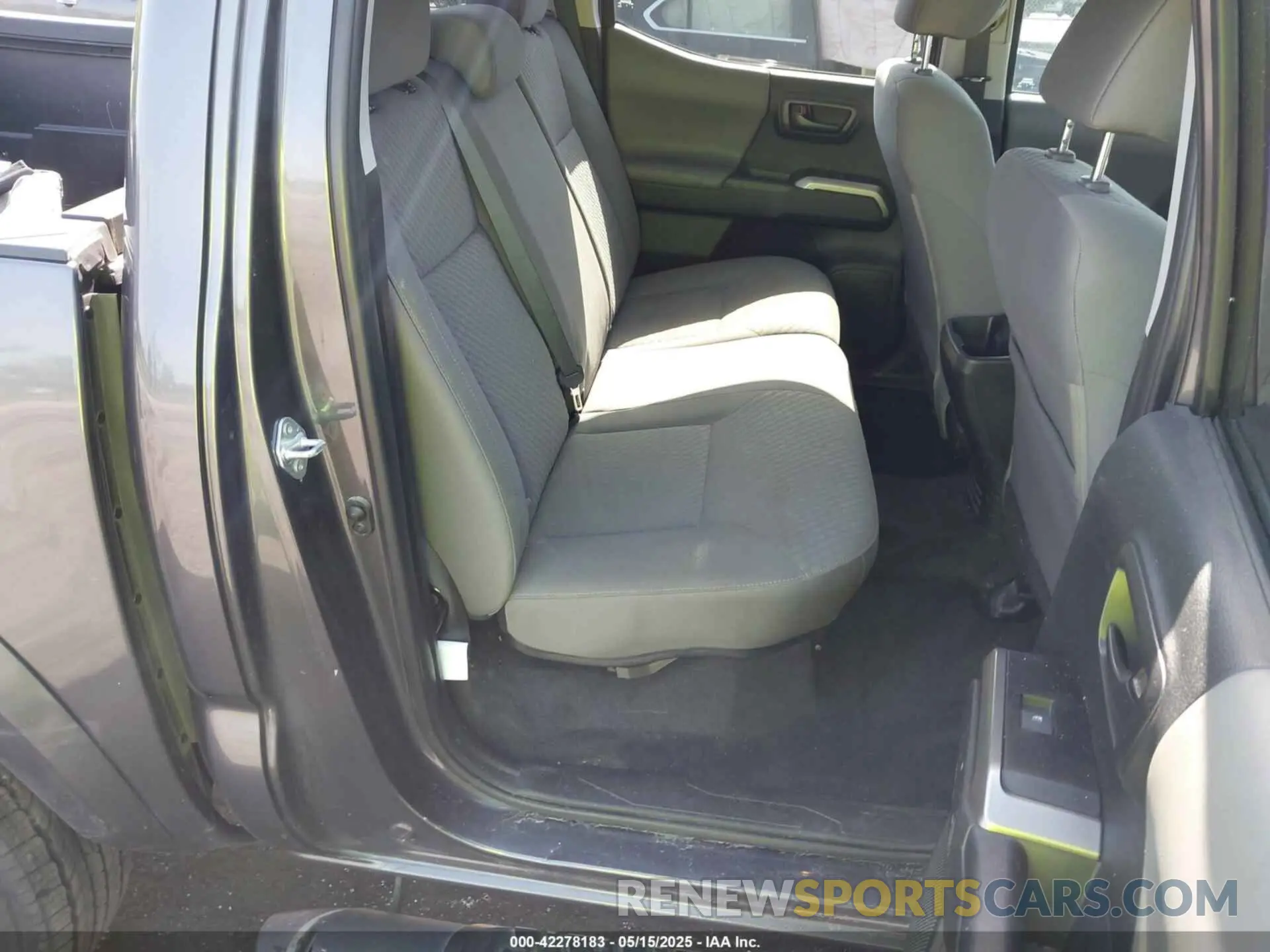 8 fotografías del automóvil dañado 3TYAZ5CN6PT039184 TOYOTA TACOMA 2023