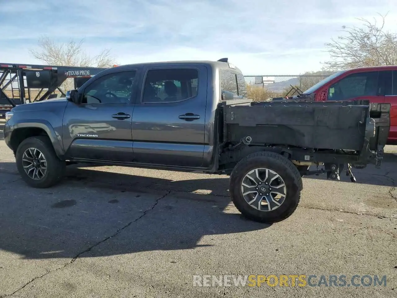 2 fotografías del automóvil dañado 3TYAZ5CN8PT029790 TOYOTA TACOMA 2023