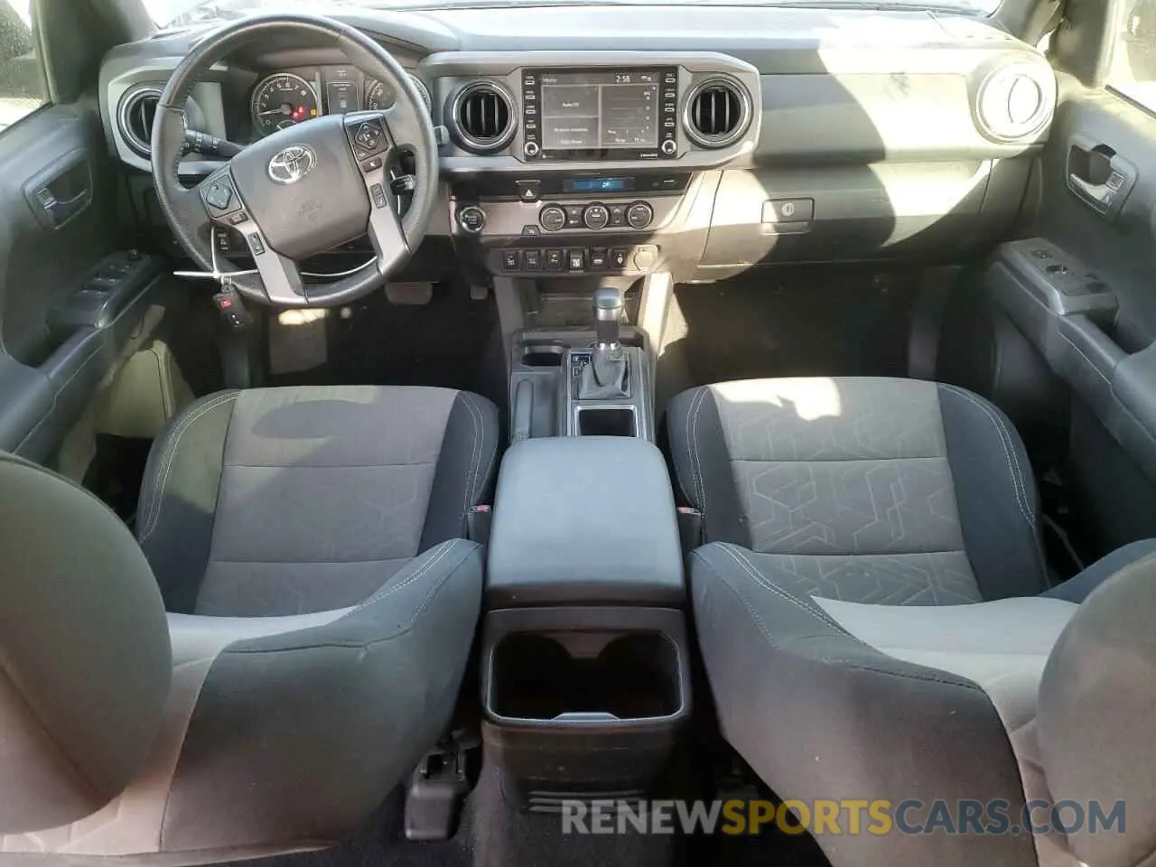 8 fotografías del automóvil dañado 3TYAZ5CN8PT029790 TOYOTA TACOMA 2023