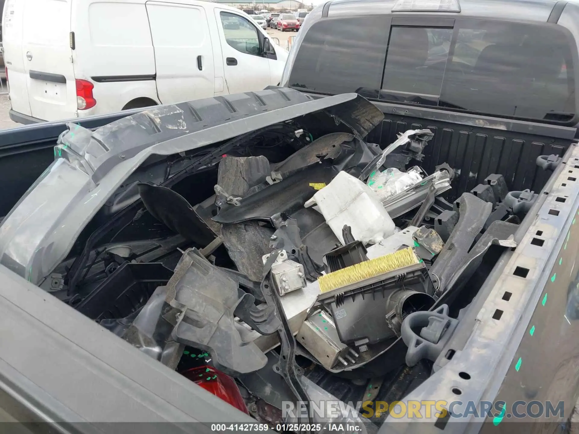 12 fotografías del automóvil dañado 3TYBZ5DN4PT002475 TOYOTA TACOMA 2023