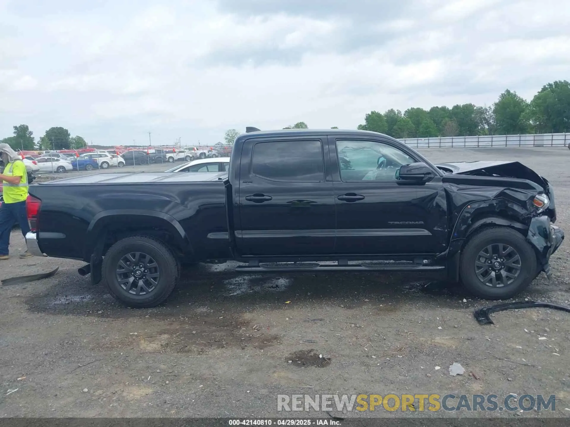 13 fotografías del automóvil dañado 3TYBZ5DN9PT002746 TOYOTA TACOMA 2023
