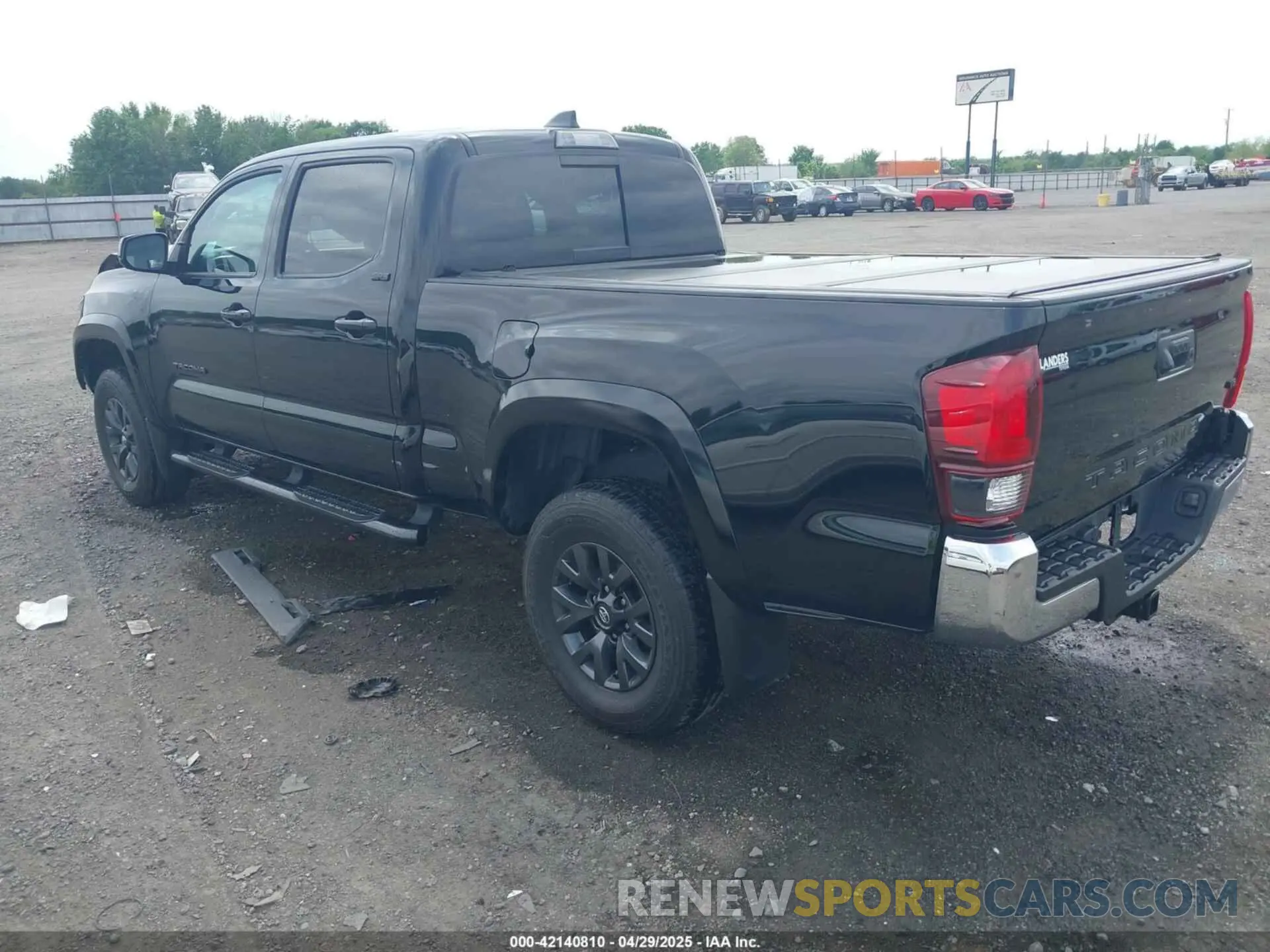 3 fotografías del automóvil dañado 3TYBZ5DN9PT002746 TOYOTA TACOMA 2023