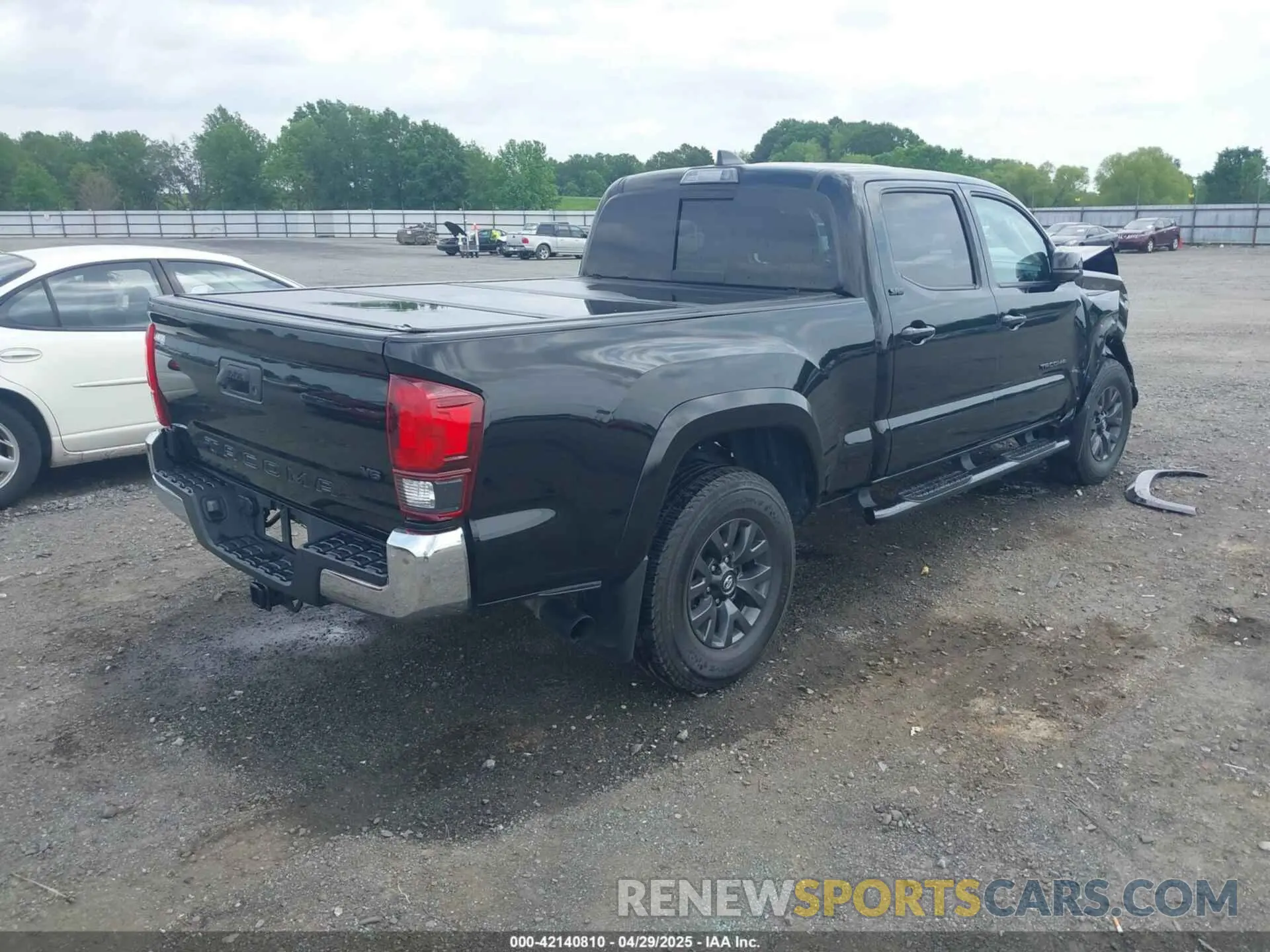 4 fotografías del automóvil dañado 3TYBZ5DN9PT002746 TOYOTA TACOMA 2023