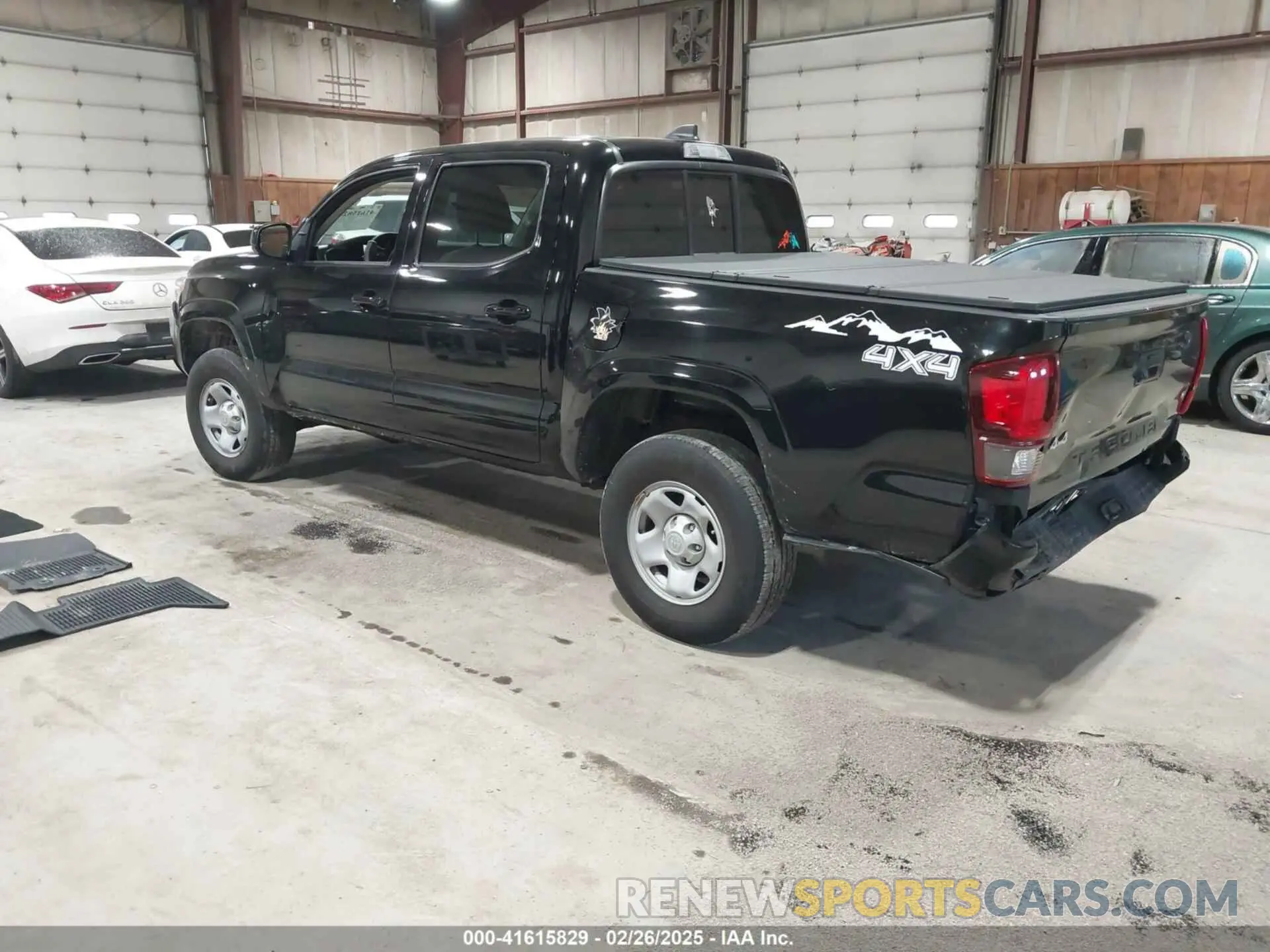 3 fotografías del automóvil dañado 3TYCZ5AN0PT104722 TOYOTA TACOMA 2023