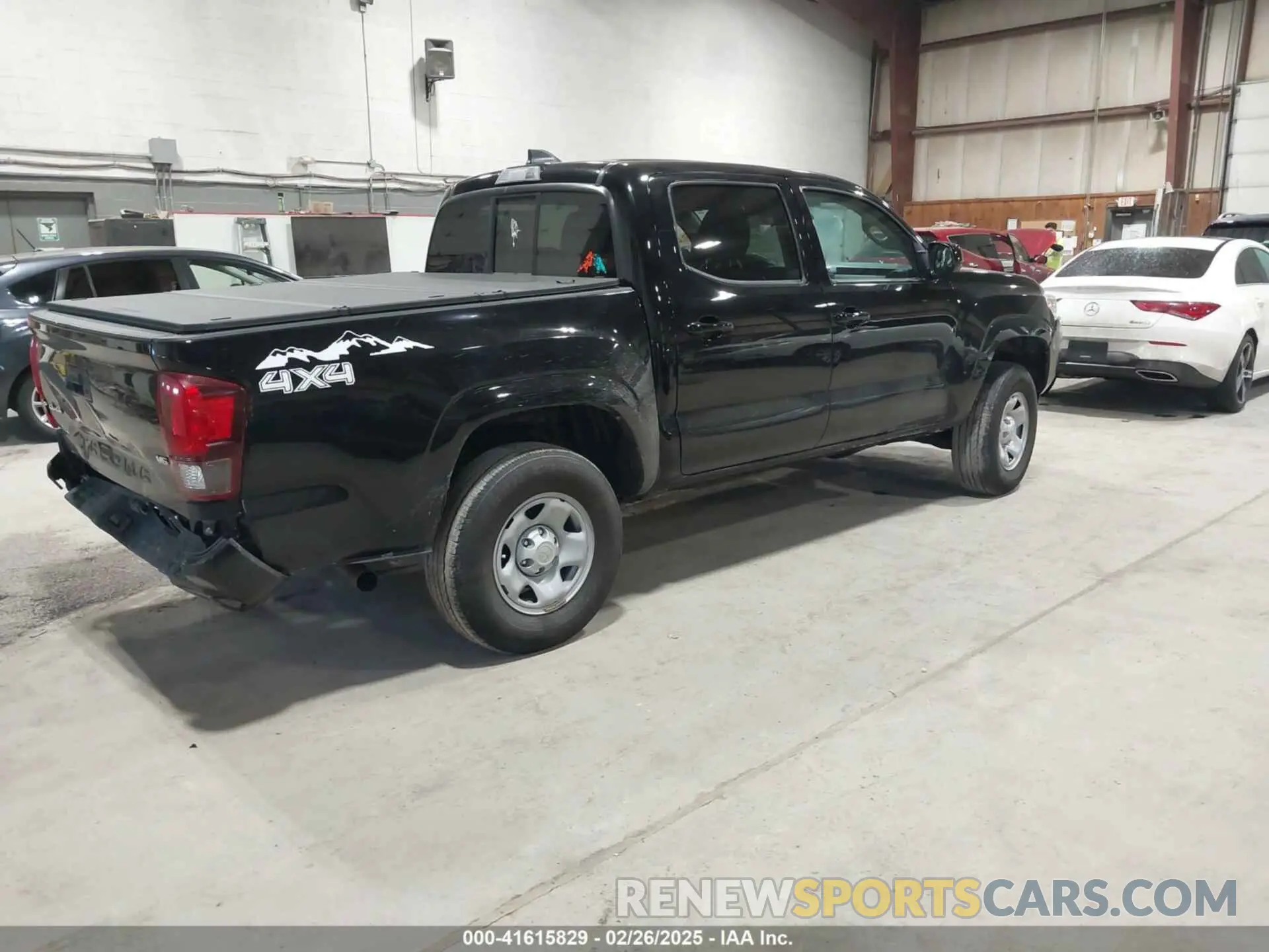 4 fotografías del automóvil dañado 3TYCZ5AN0PT104722 TOYOTA TACOMA 2023